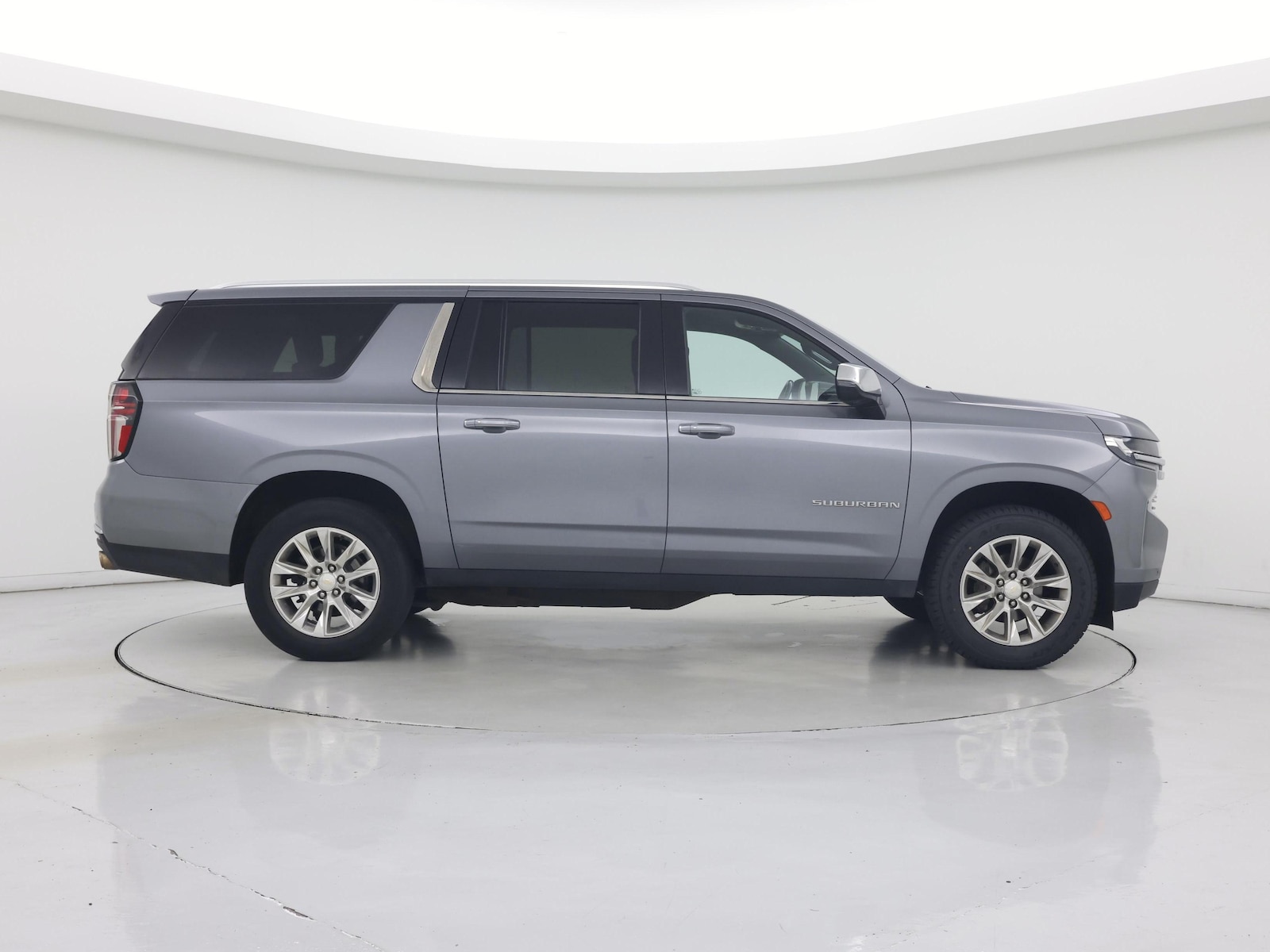 2022 Chevrolet Suburban Premier - Photo 8