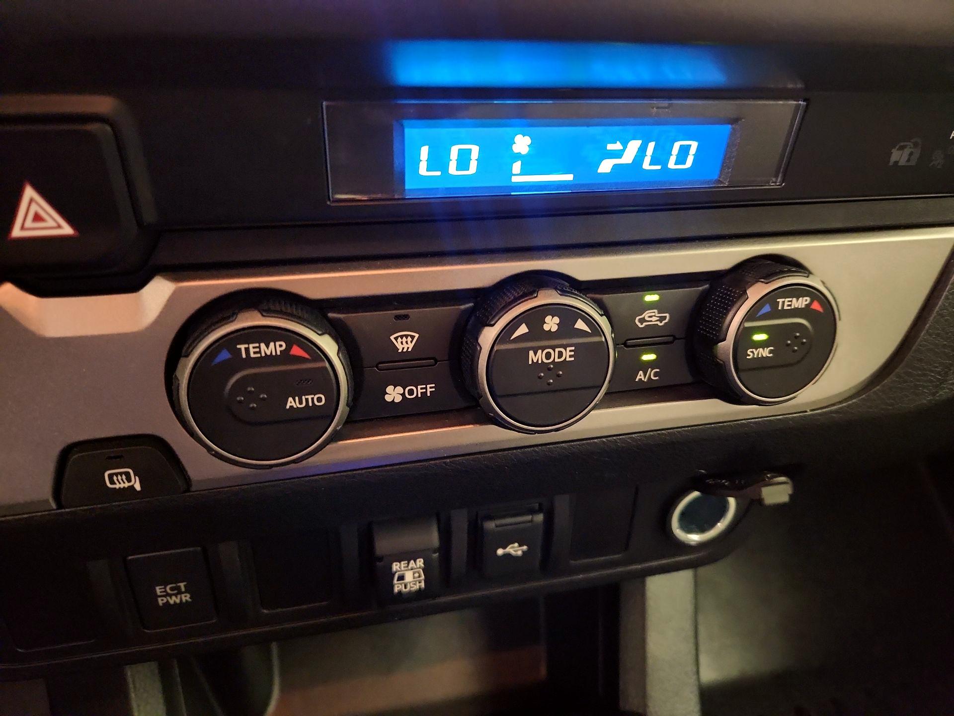Thumbnail: 2021 Toyota Tacoma - 16