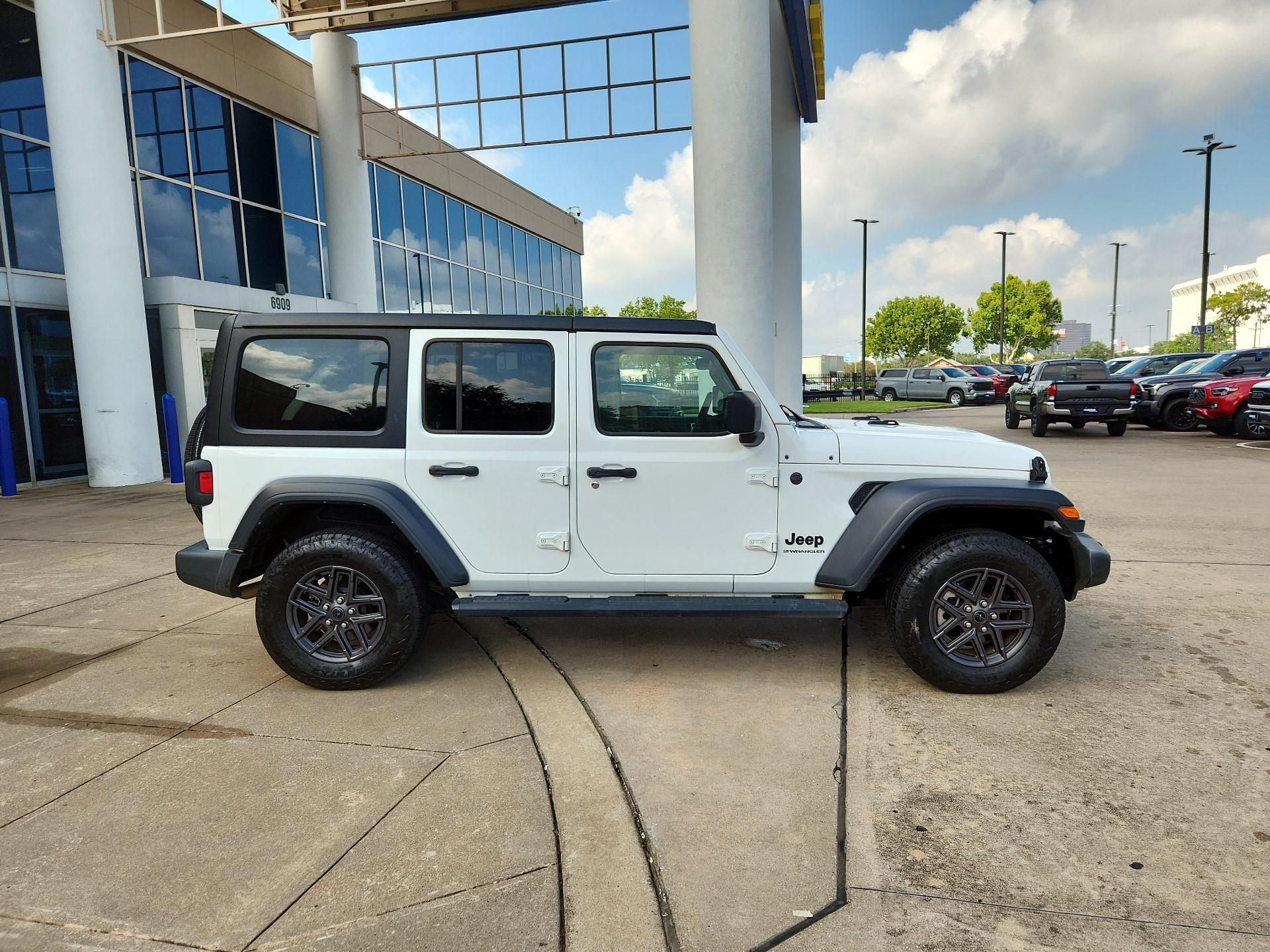 Thumbnail: 2024 Jeep Wrangler - 4