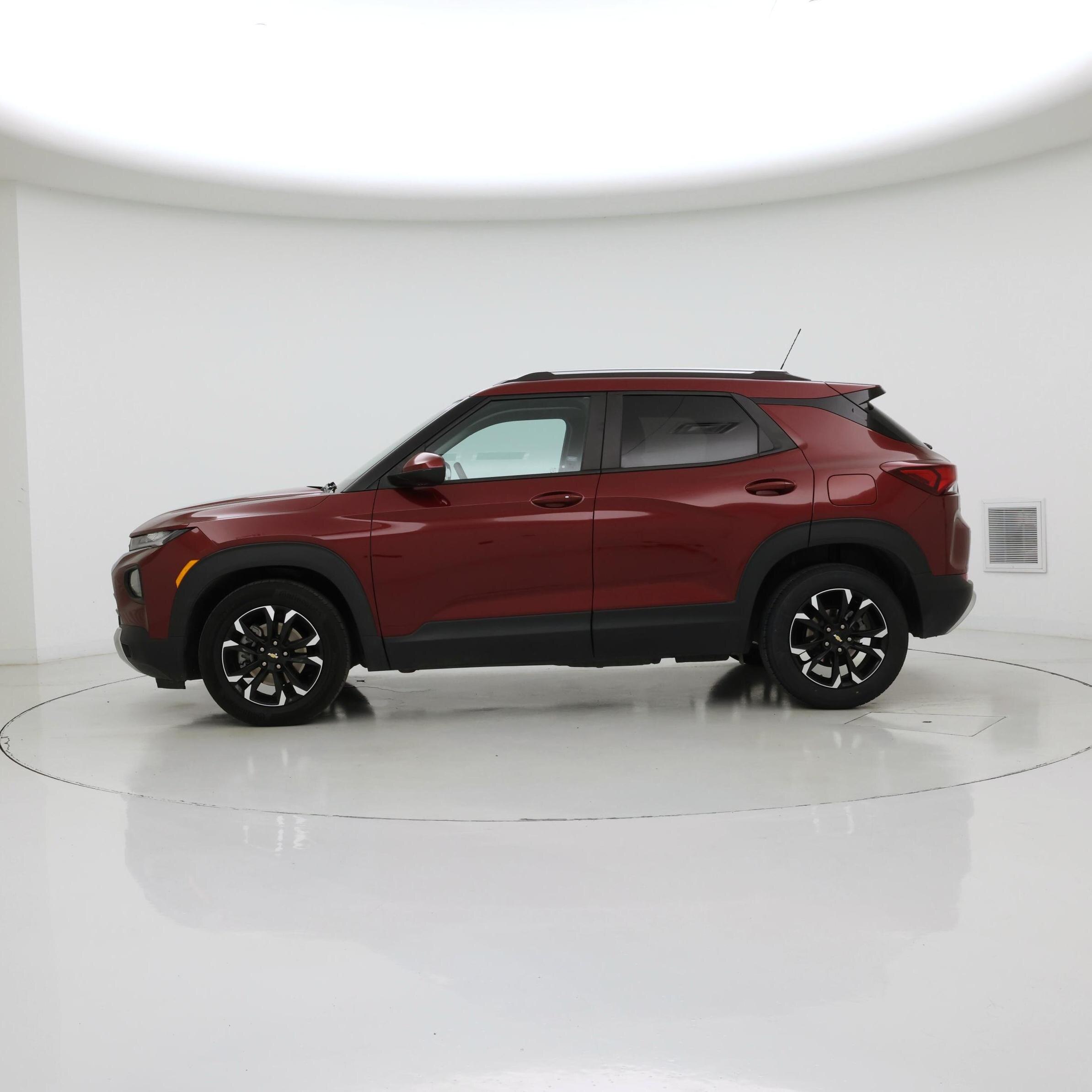 Thumbnail: 2023 Chevrolet TrailBlazer - 3