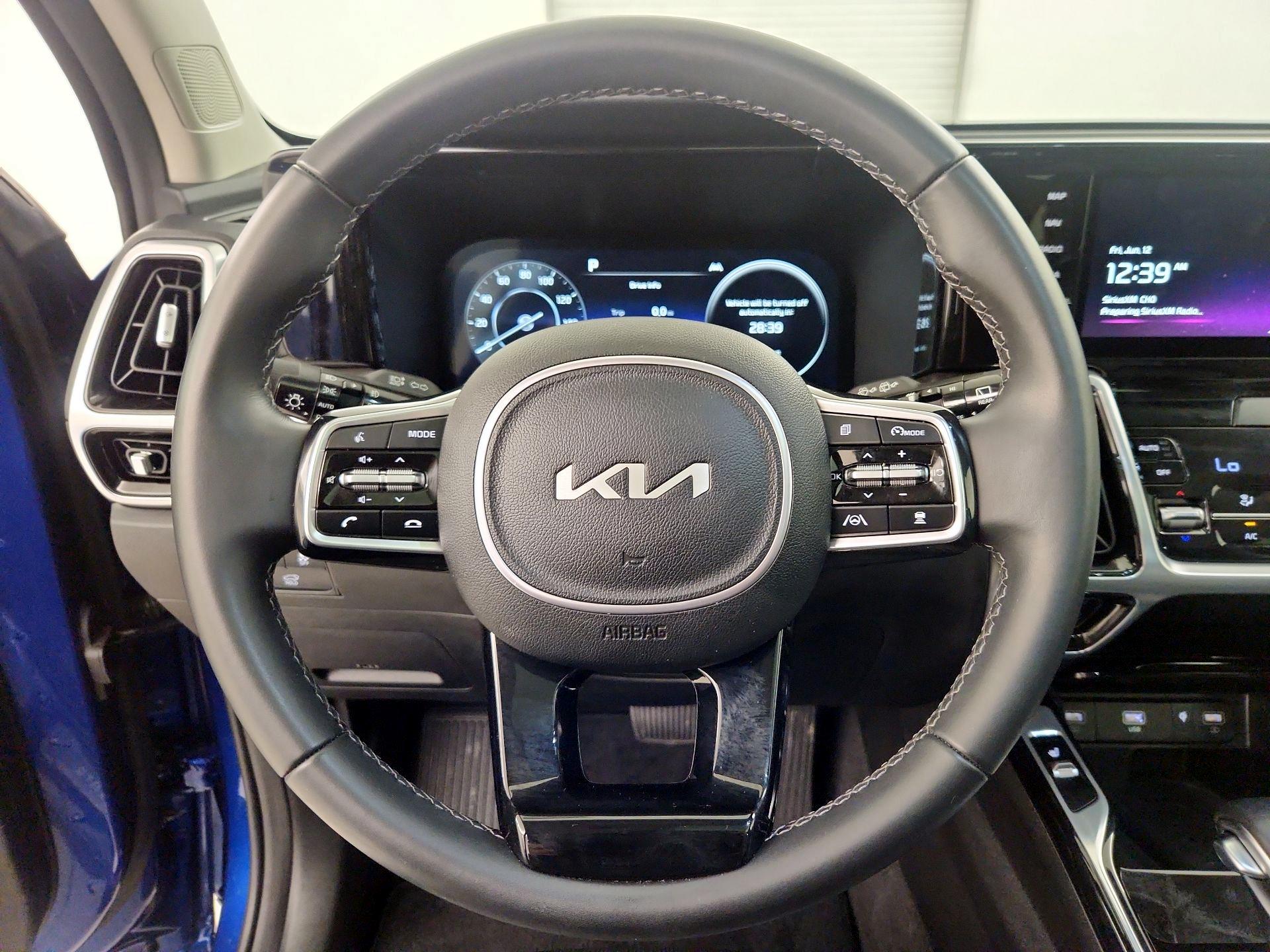 Thumbnail: 2023 Kia Sorento - 10