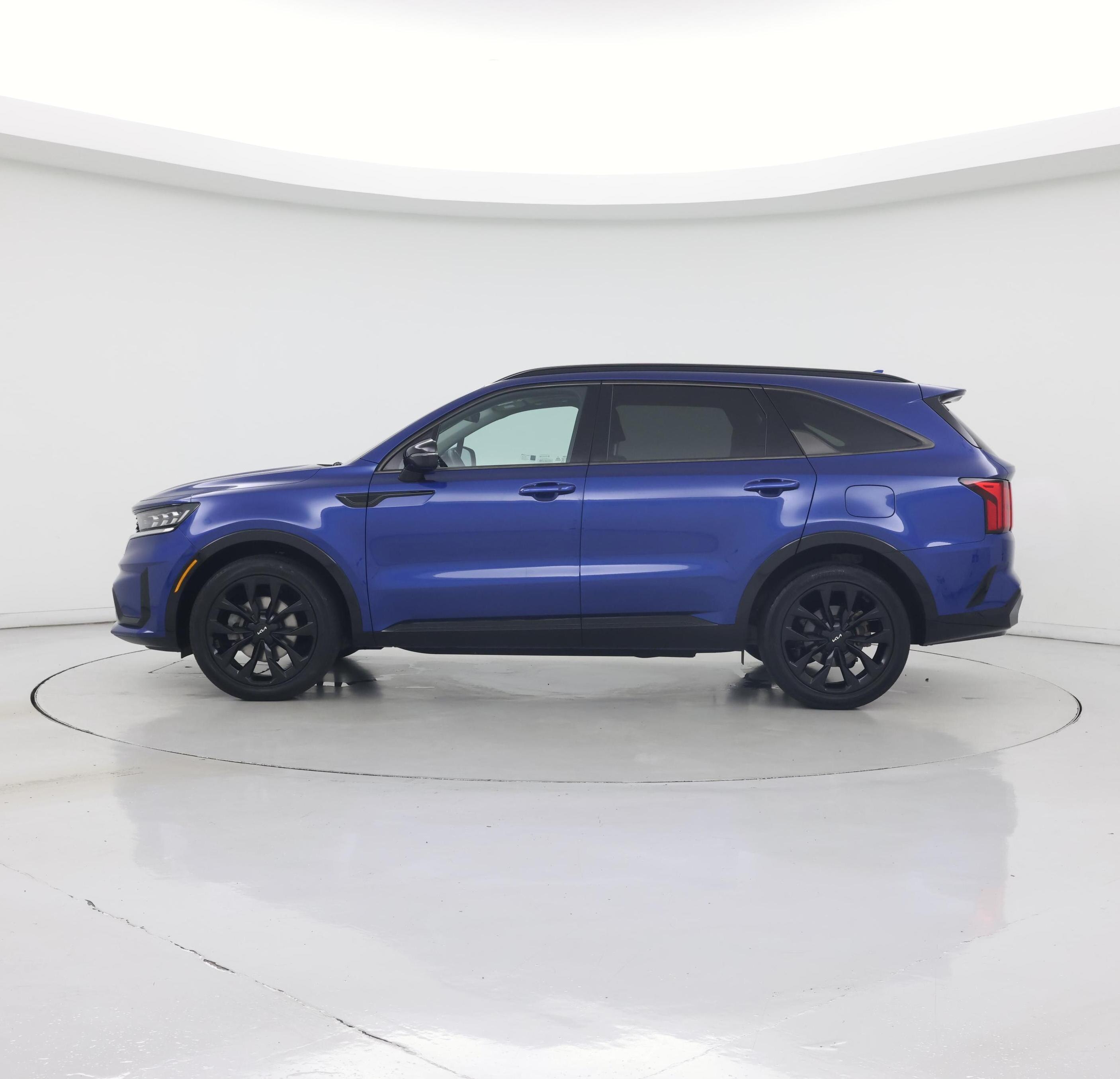 Thumbnail: 2023 Kia Sorento - 3