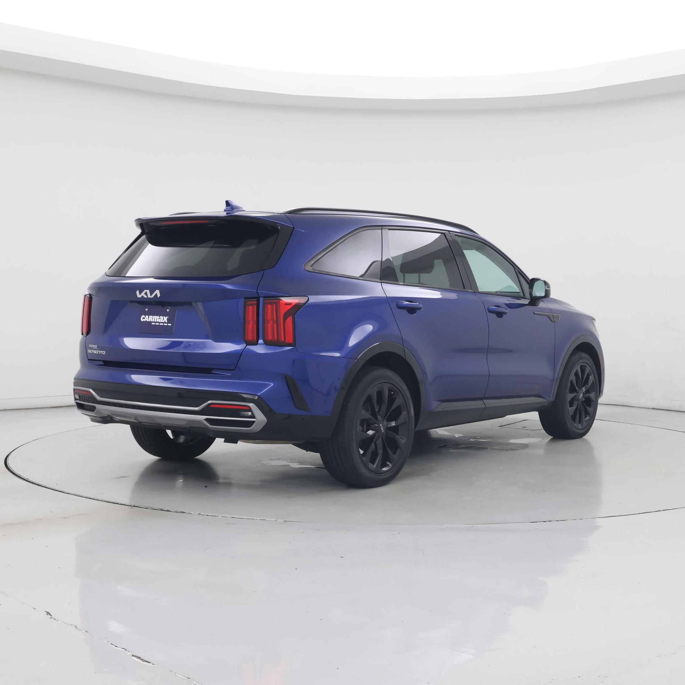 Thumbnail: 2023 Kia Sorento - 8