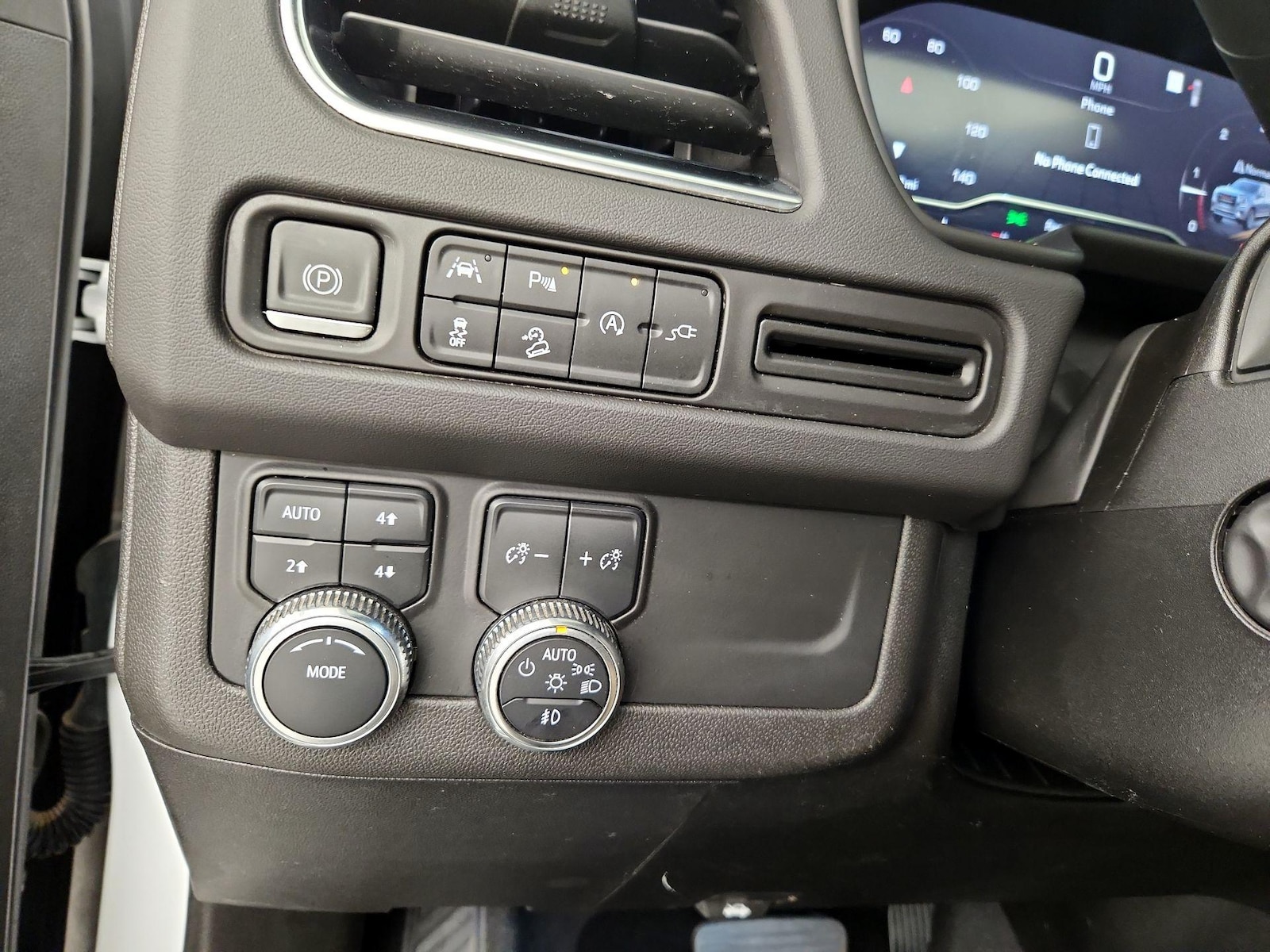 2022 GMC Yukon XL AT4 - Photo 14