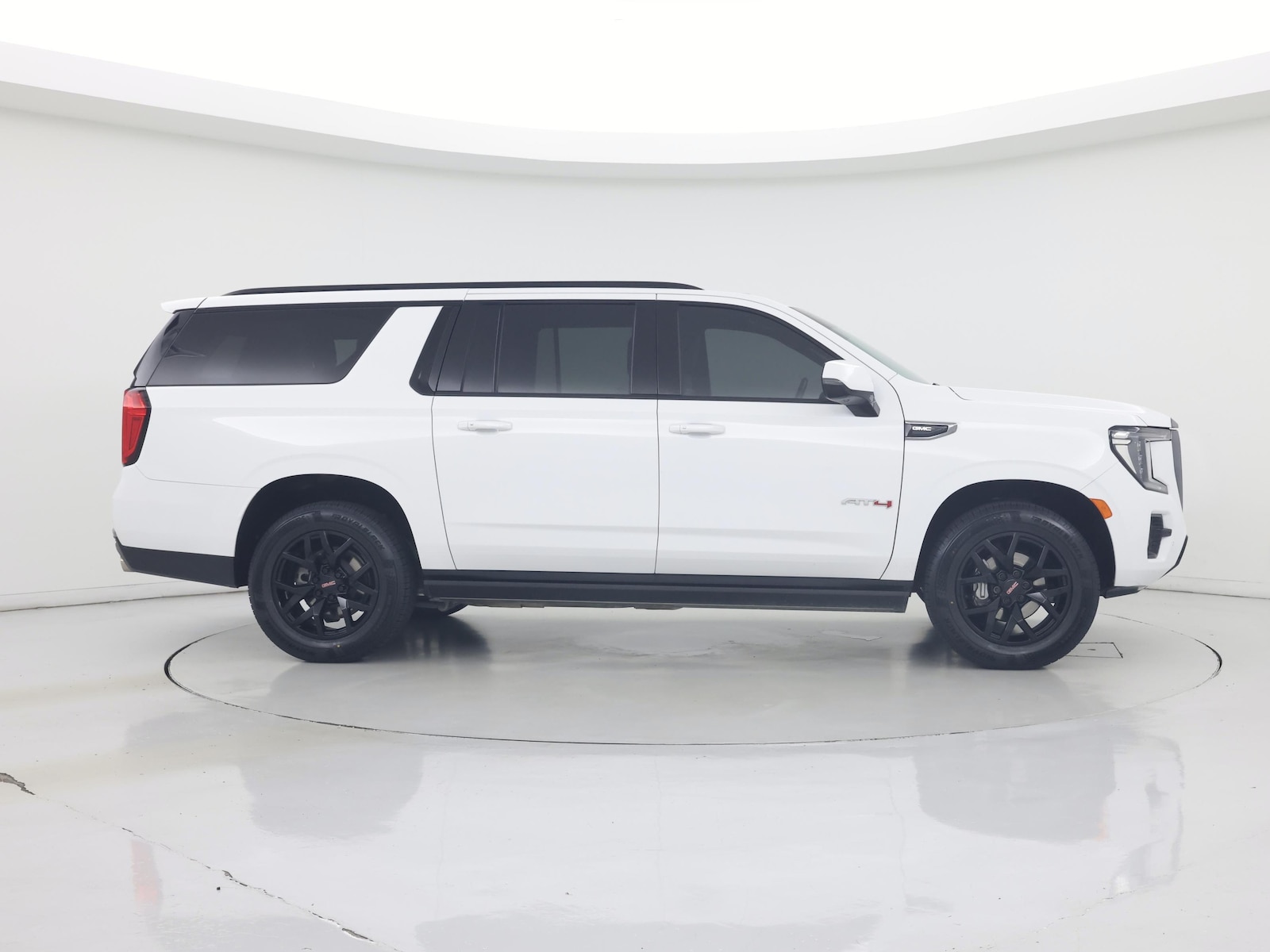 2022 GMC Yukon XL AT4 - Photo 8