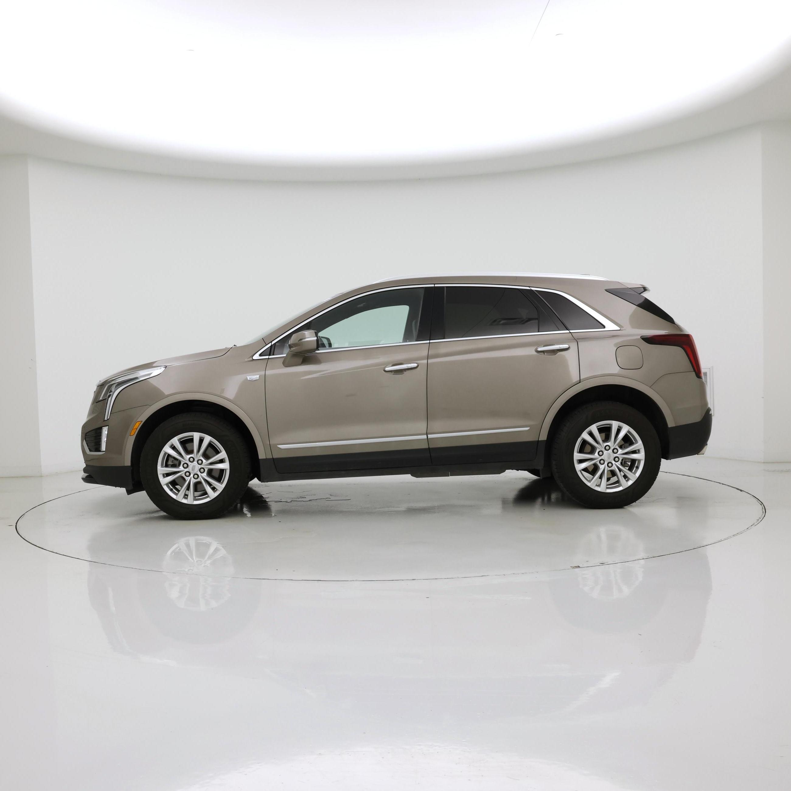 Thumbnail: 2023 Cadillac XT5 - 3
