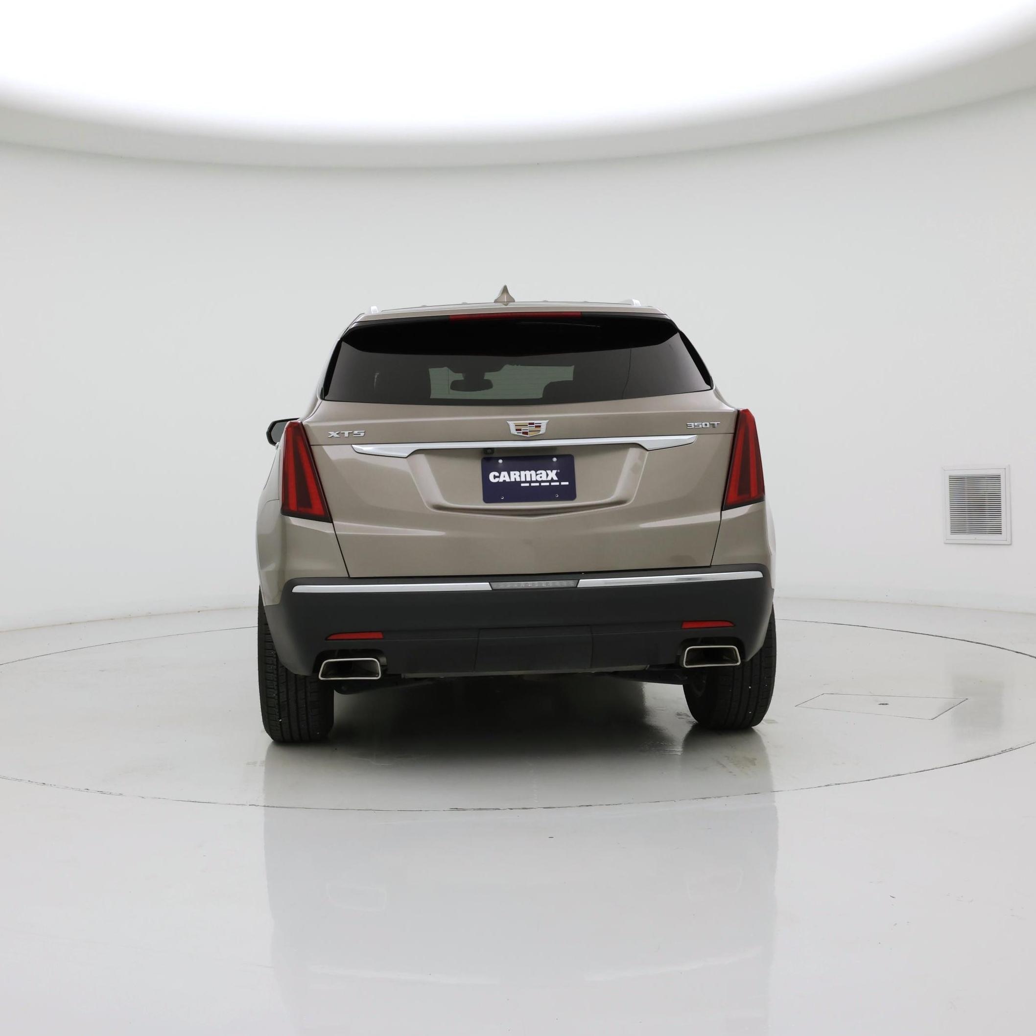 Thumbnail: 2023 Cadillac XT5 - 6