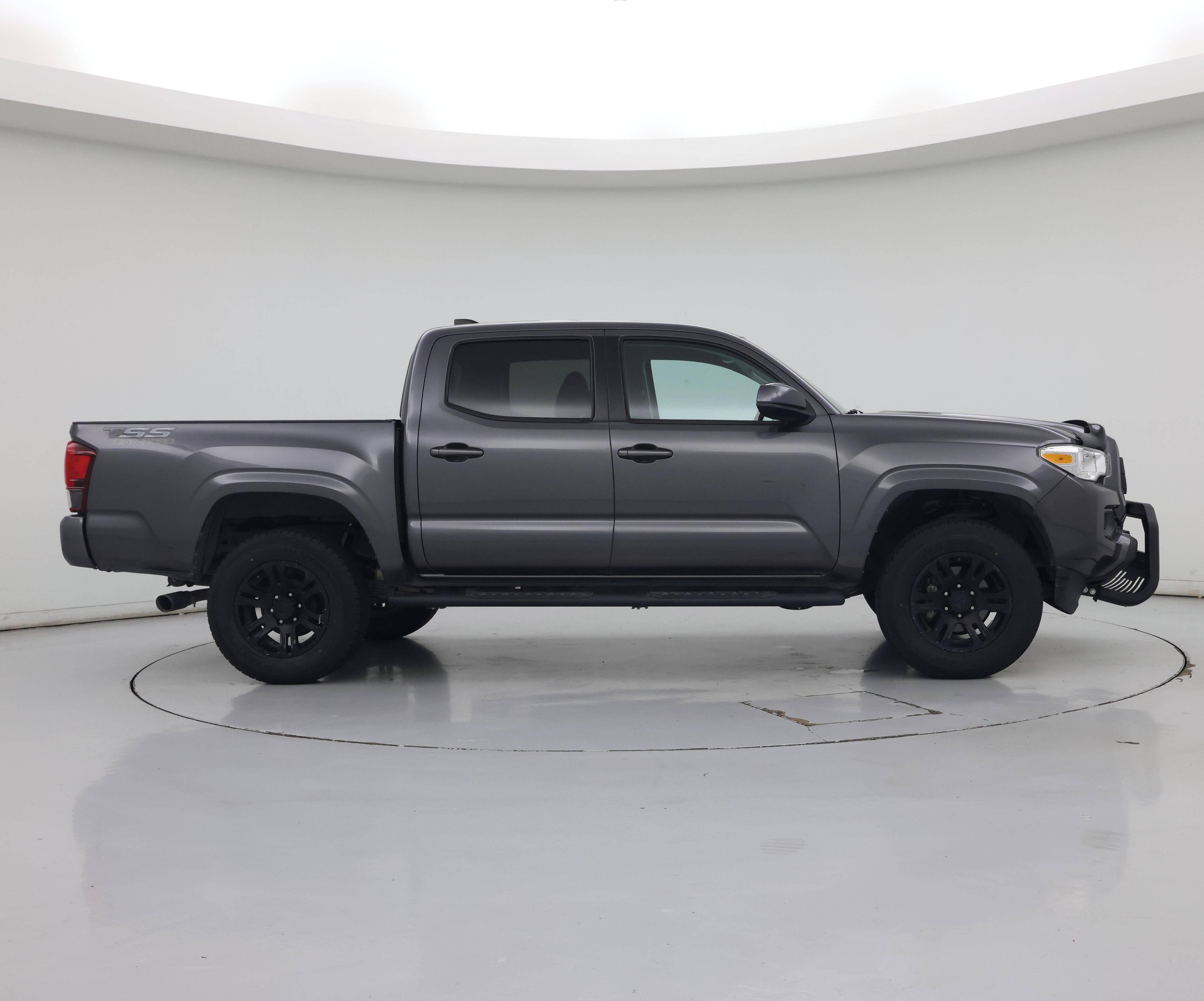 Thumbnail: 2020 Toyota Tacoma - 7
