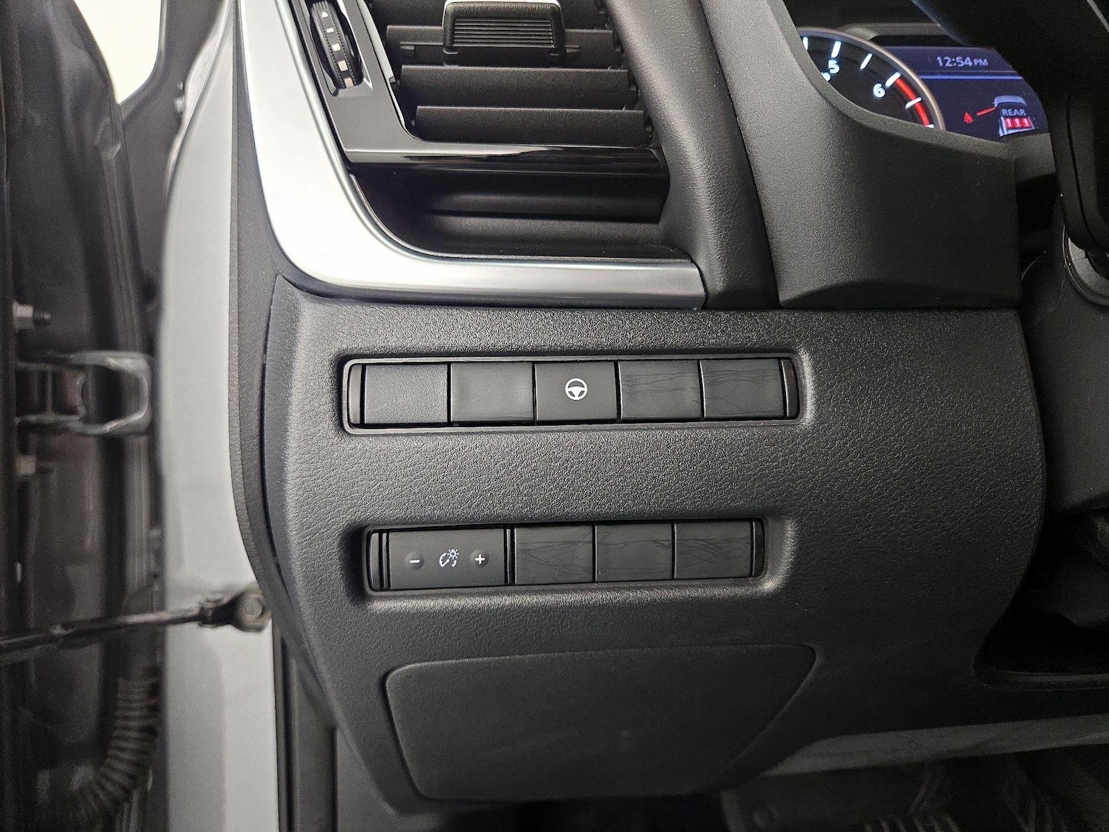2023 Nissan Rogue SV - Photo 14