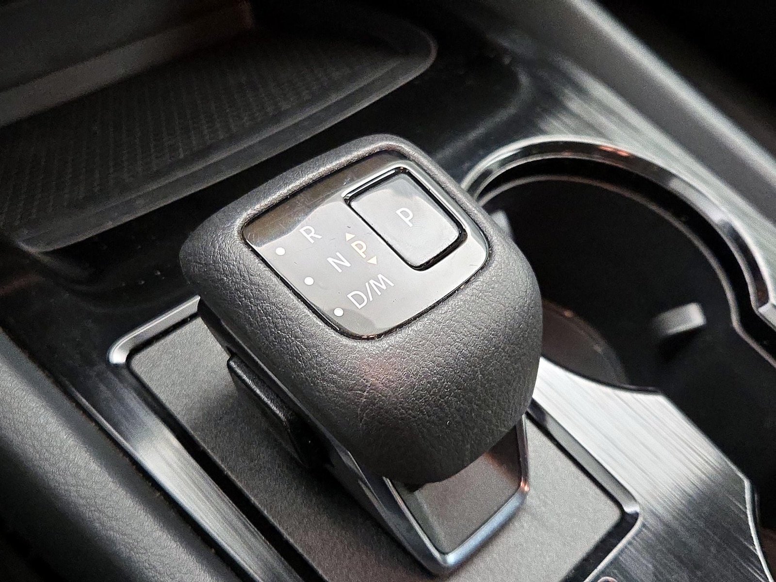 2023 Nissan Rogue SV - Photo 18