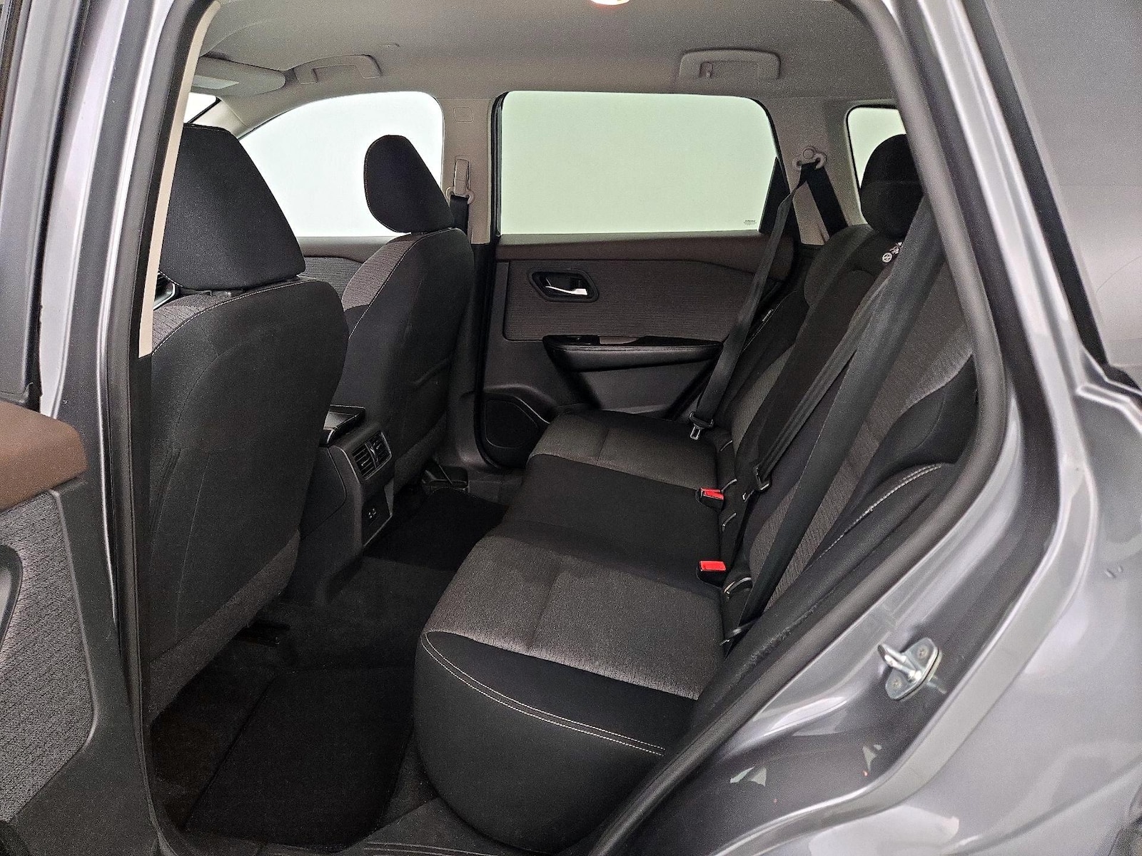 2023 Nissan Rogue SV - Photo 20
