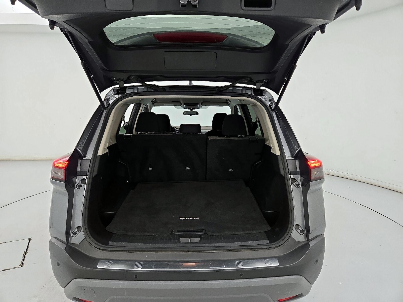 2023 Nissan Rogue SV - Photo 21