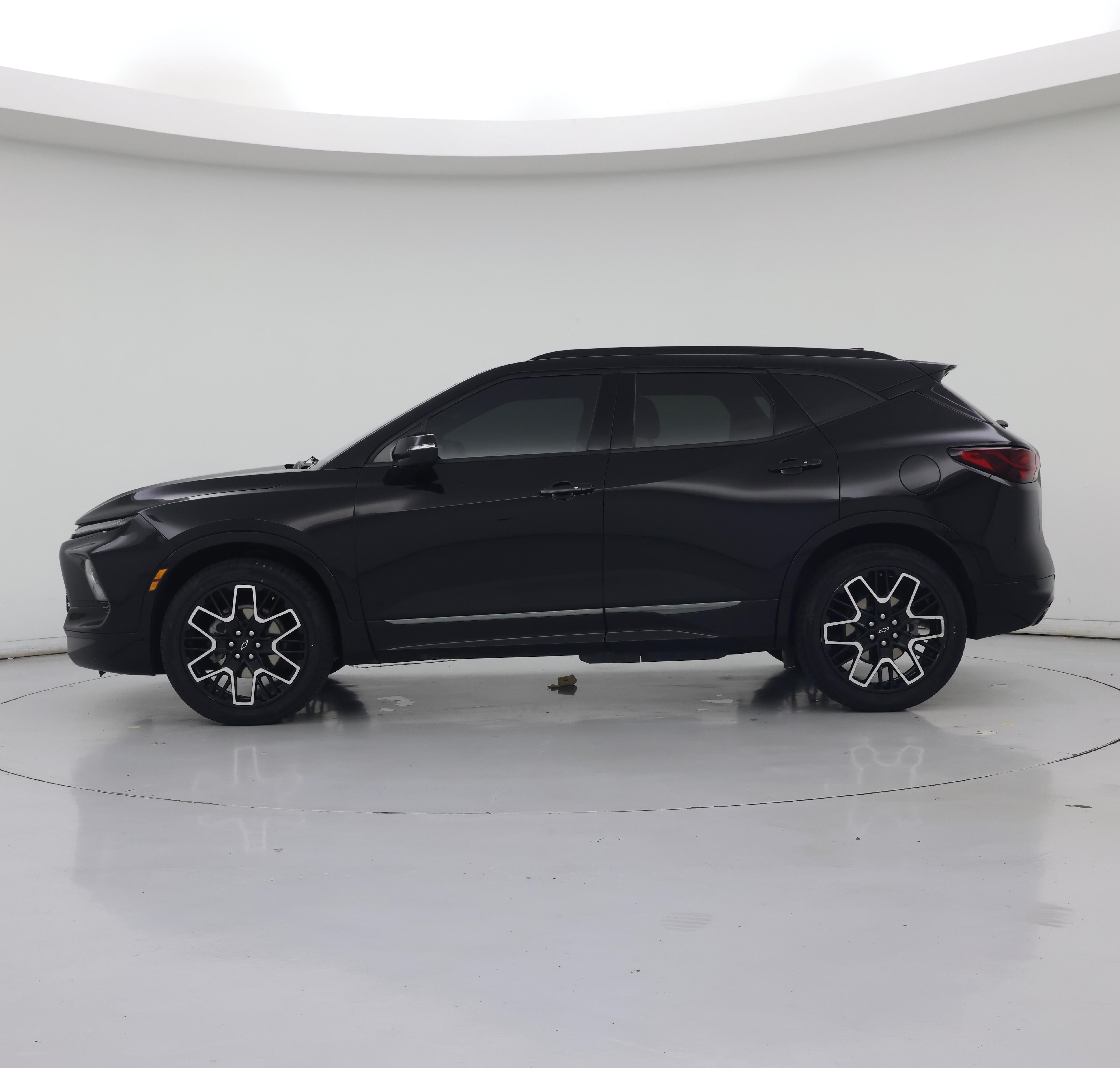 Thumbnail: 2023 Chevrolet Blazer - 3