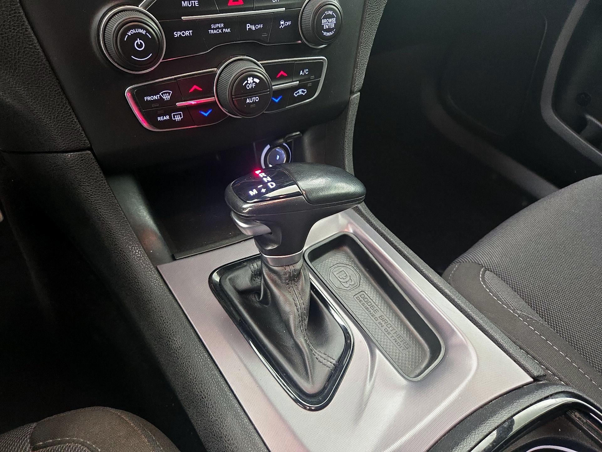 Thumbnail: 2020 Dodge Charger - 17