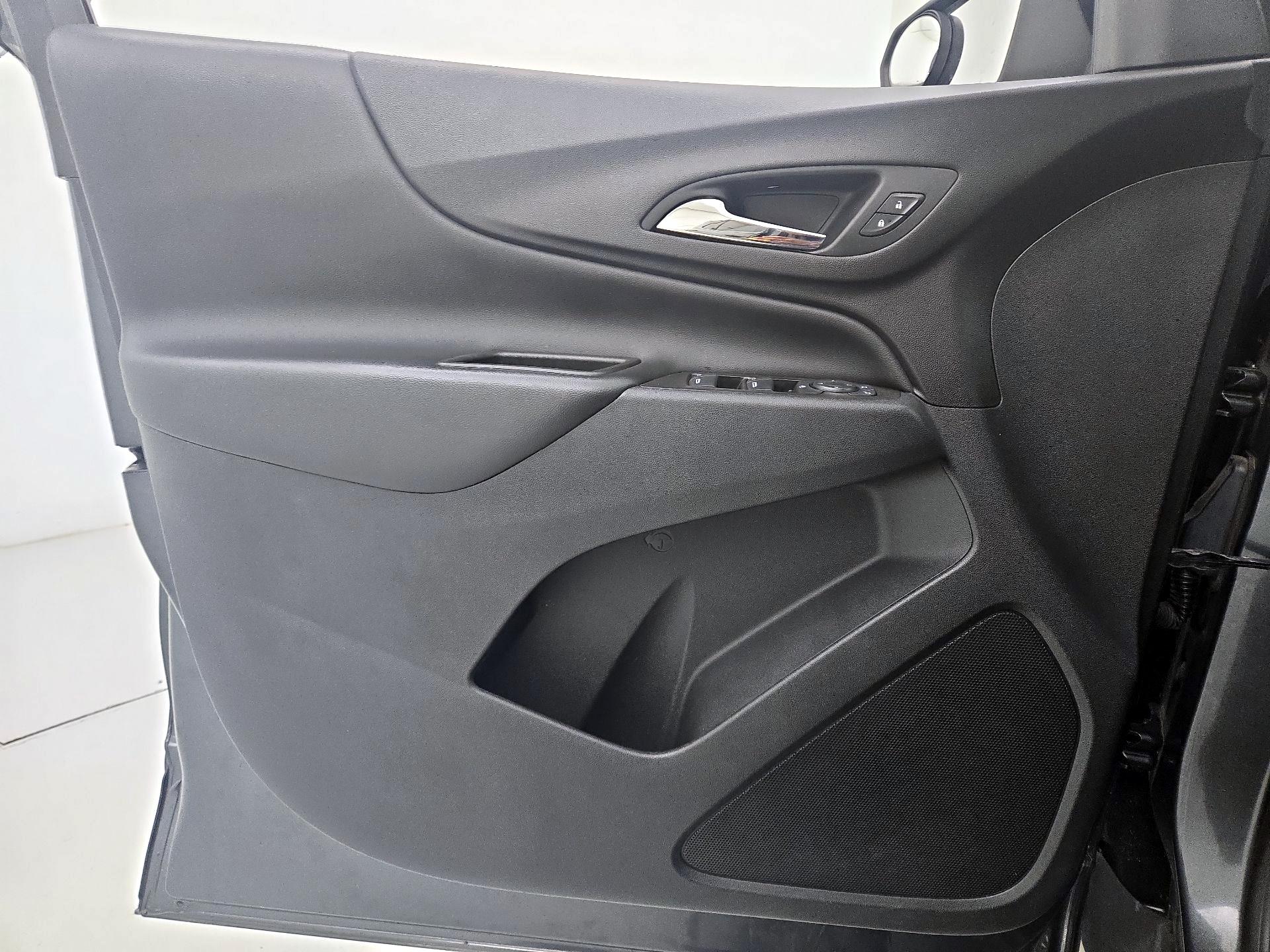 Thumbnail: 2021 Chevrolet Equinox - 12