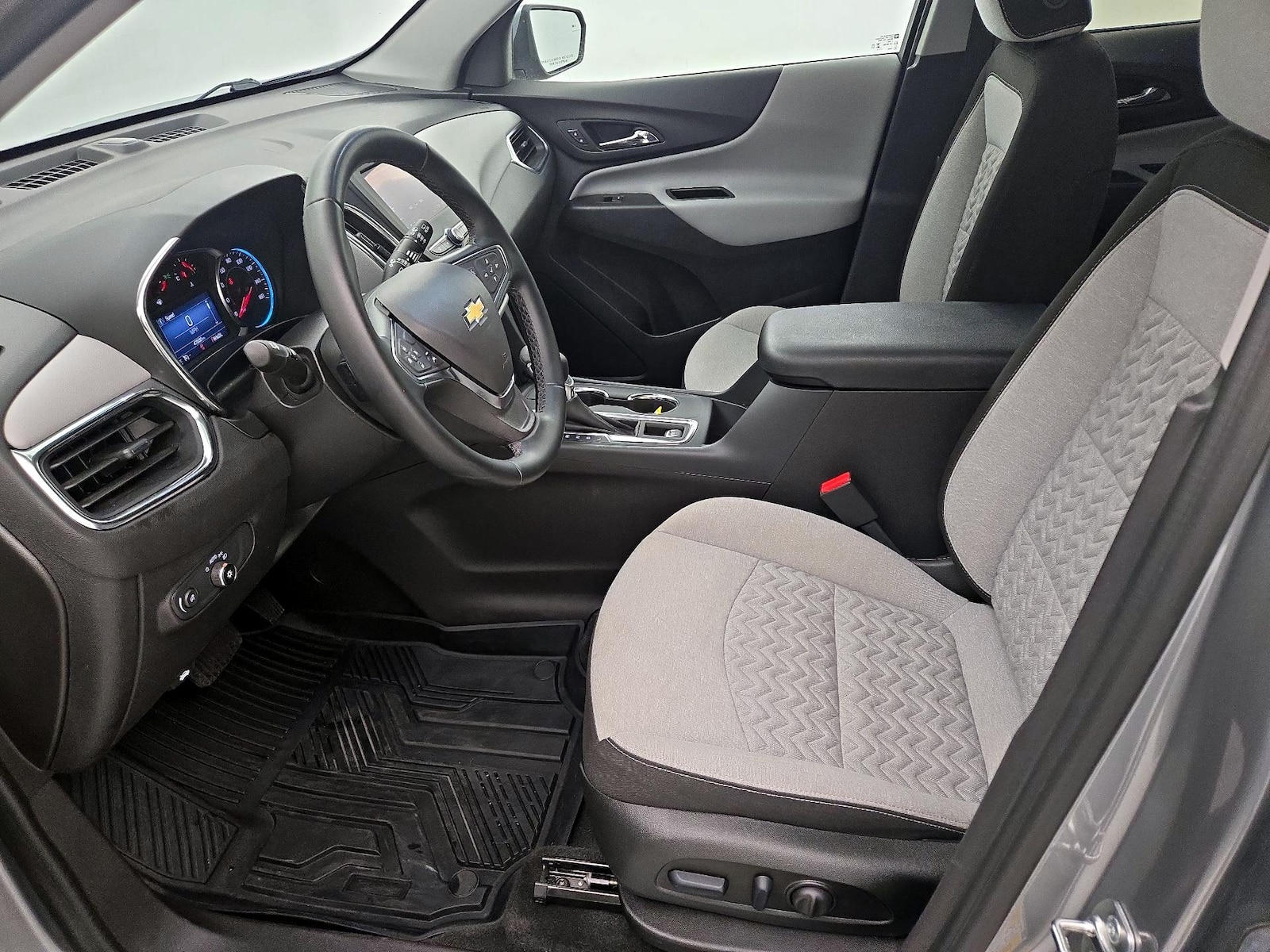 2024 Chevrolet Equinox LT - Photo 12