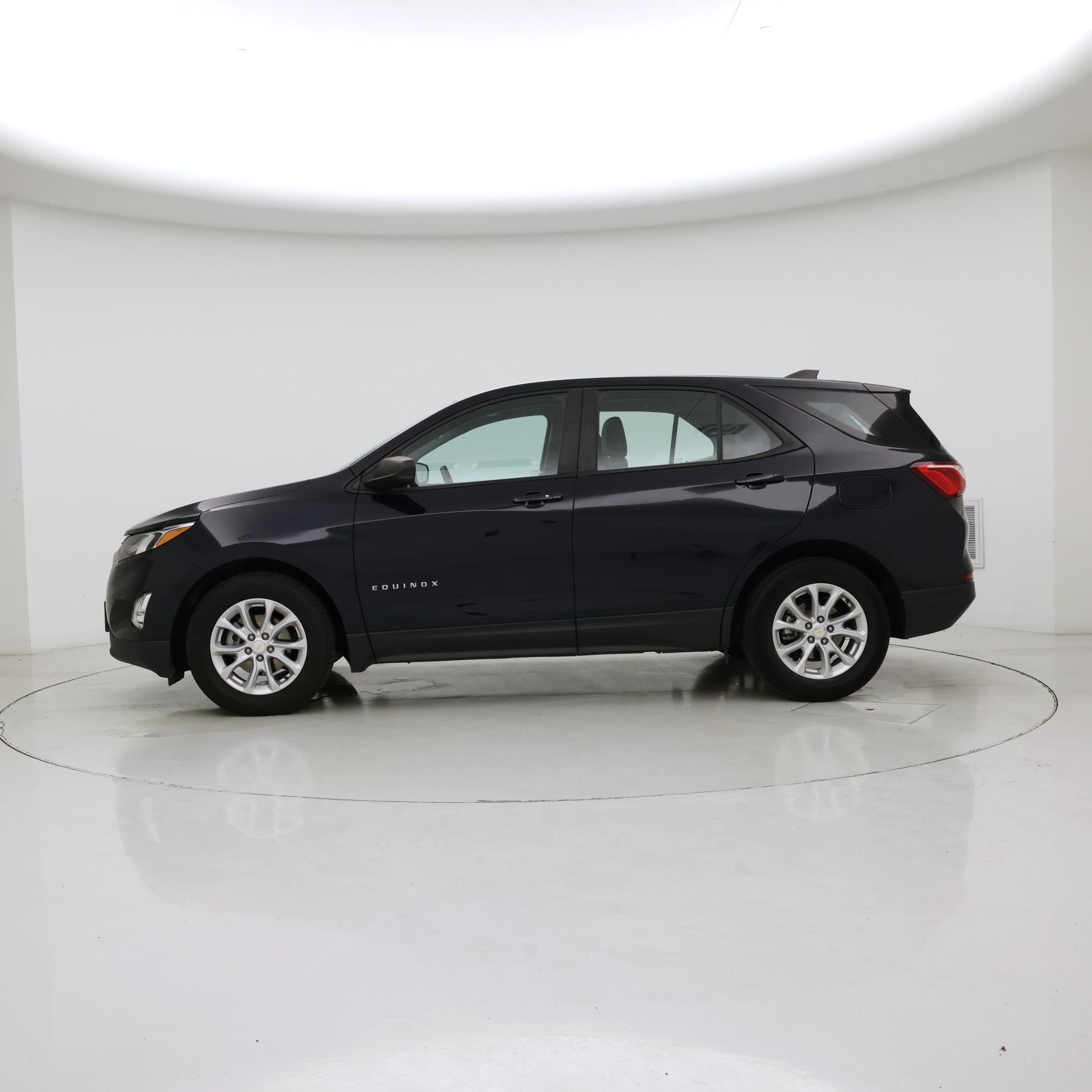 Thumbnail: 2021 Chevrolet Equinox - 3