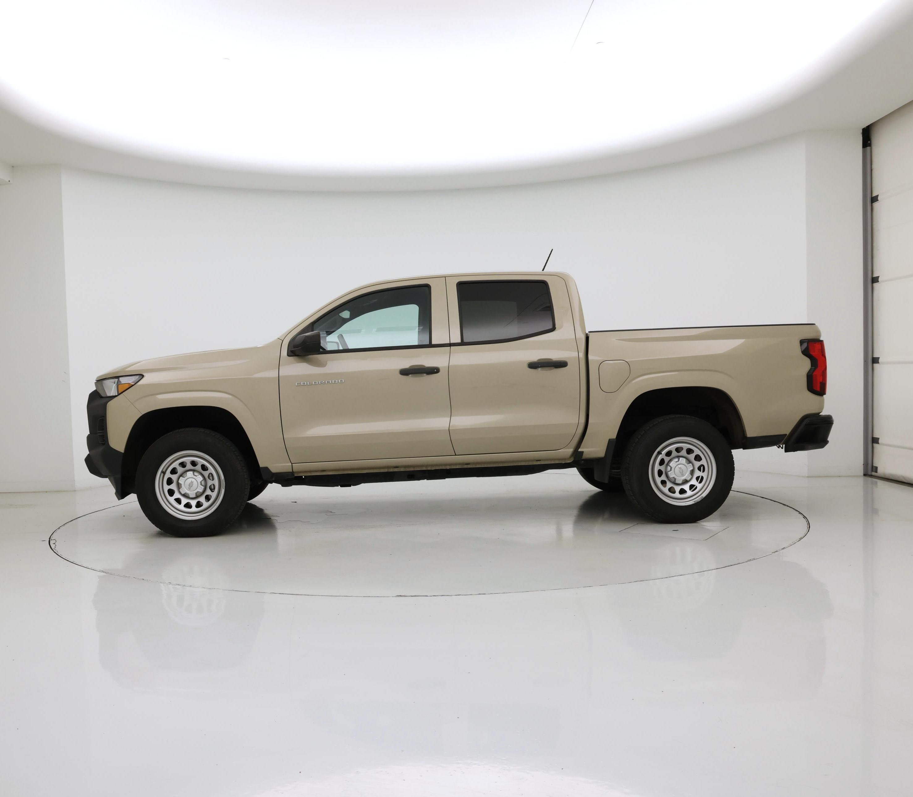 Thumbnail: 2023 Chevrolet Colorado - 3