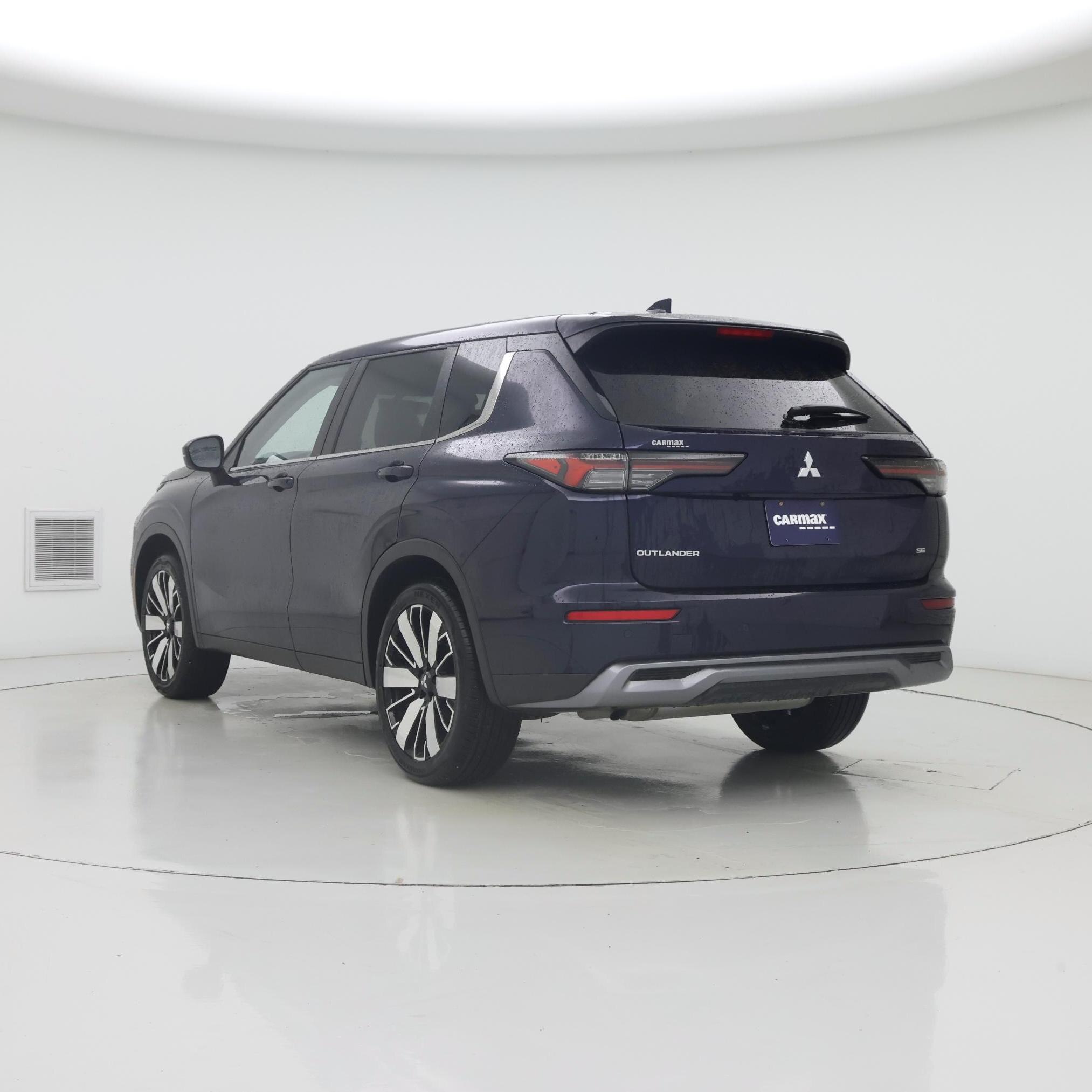 Thumbnail: 2025 Mitsubishi Outlander - 2