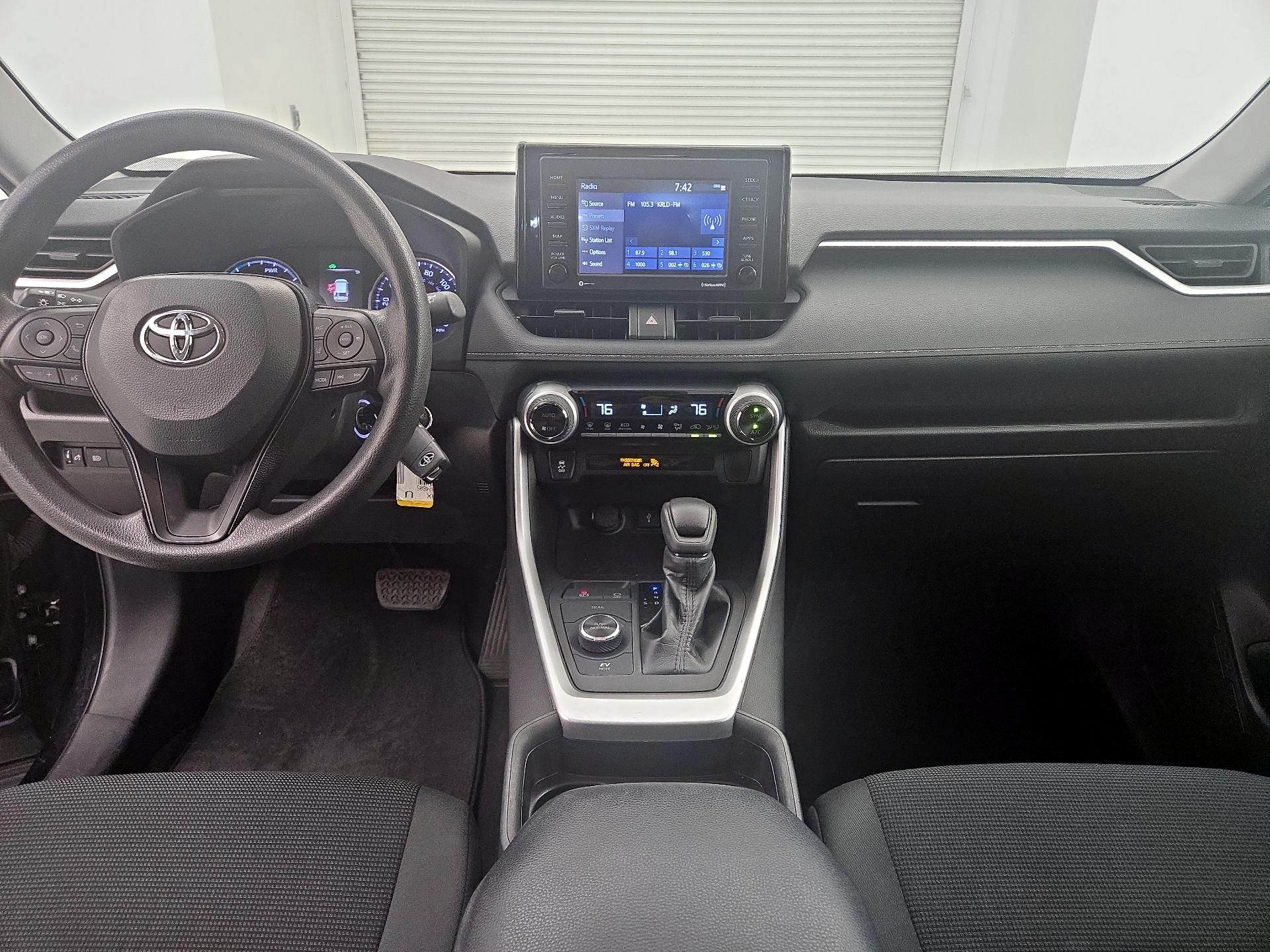Thumbnail: 2021 Toyota RAV4 - 9
