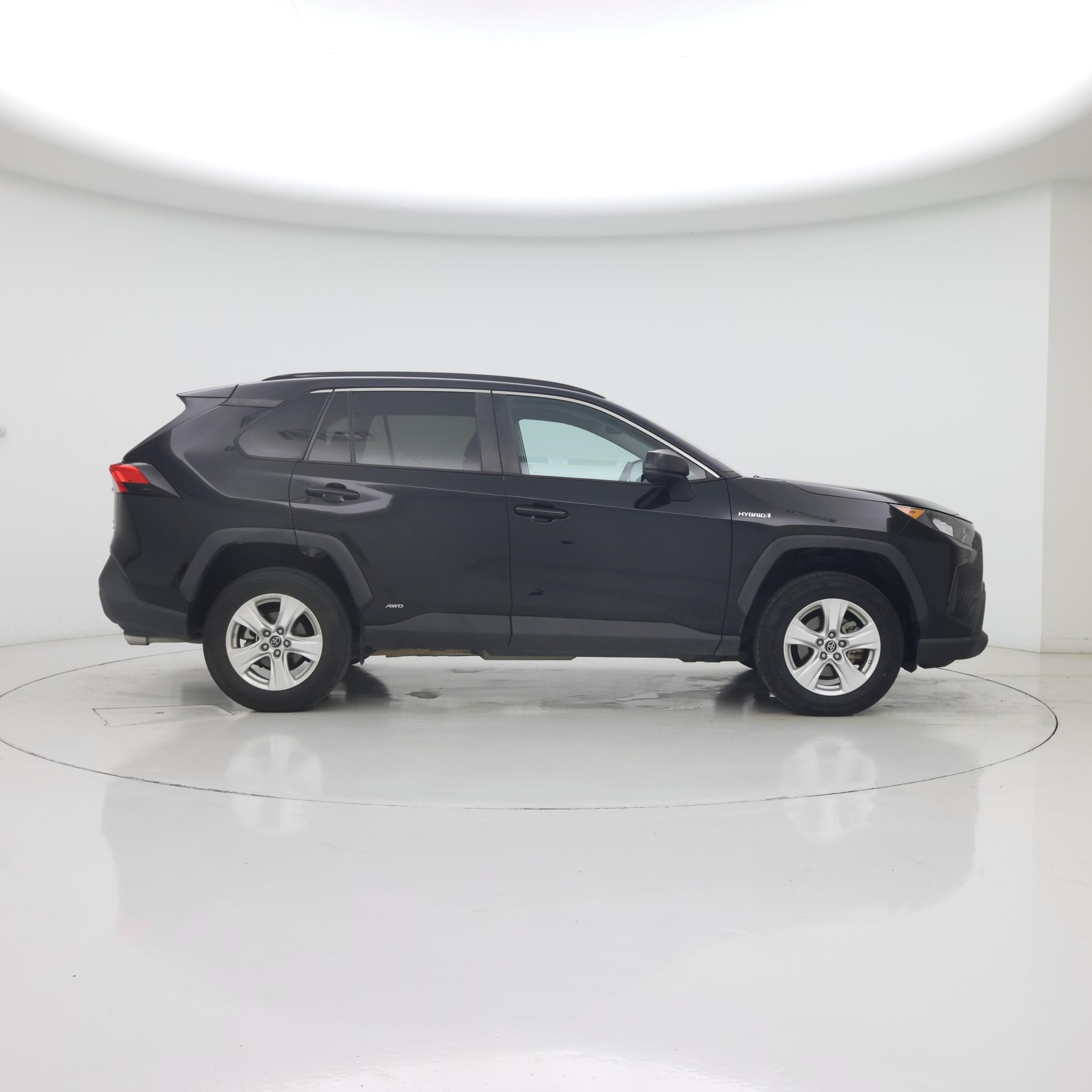 Thumbnail: 2021 Toyota RAV4 - 7