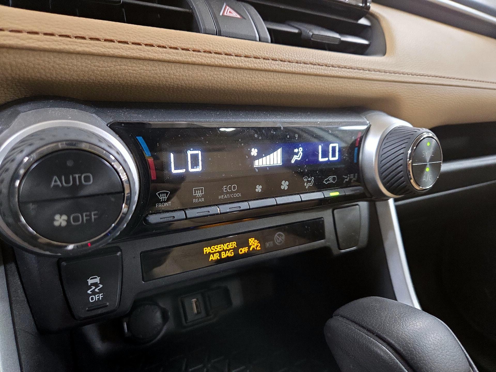 Thumbnail: 2021 Toyota RAV4 - 16
