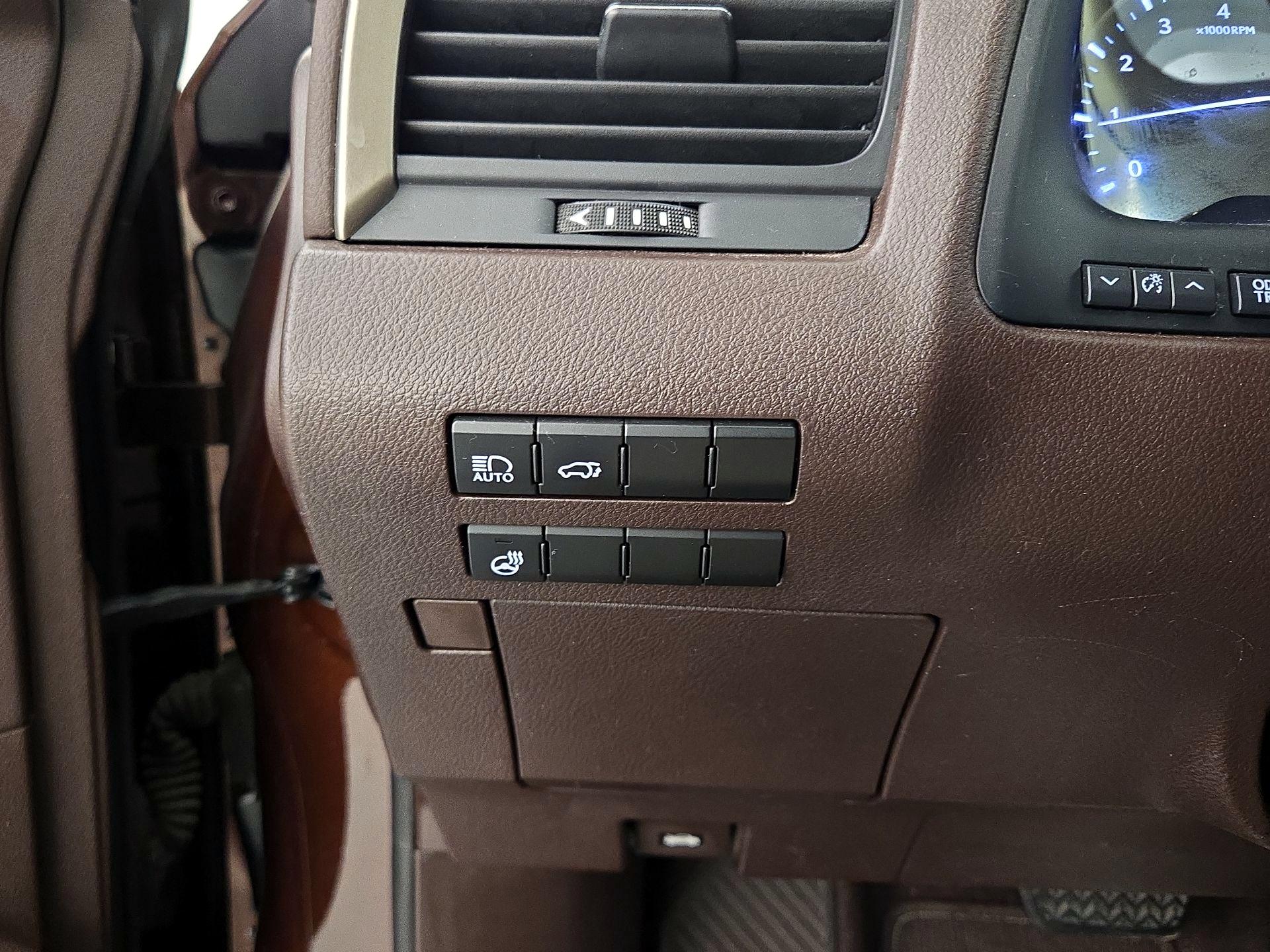 Thumbnail: 2018 Lexus RX - 13