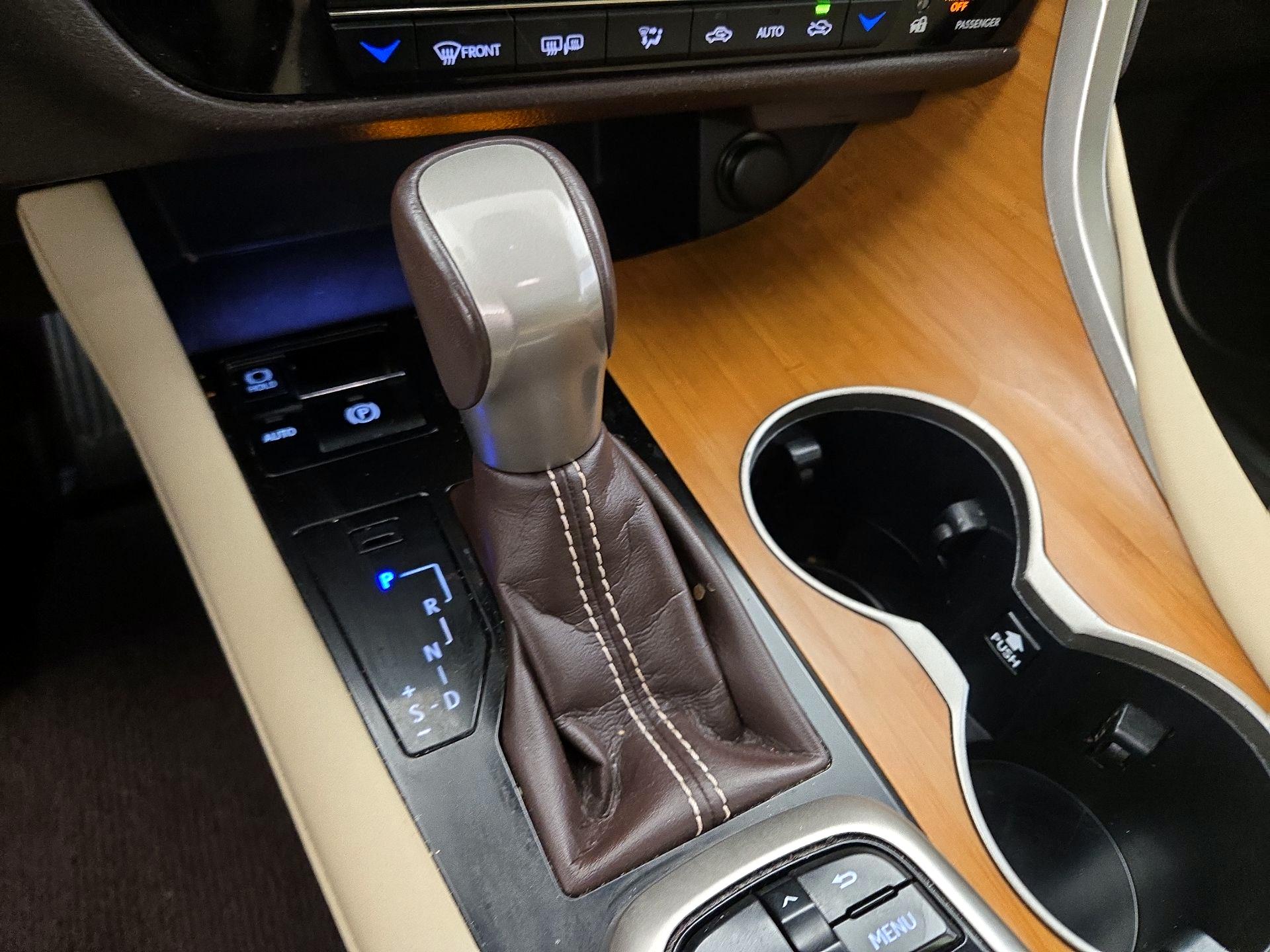 Thumbnail: 2018 Lexus RX - 18