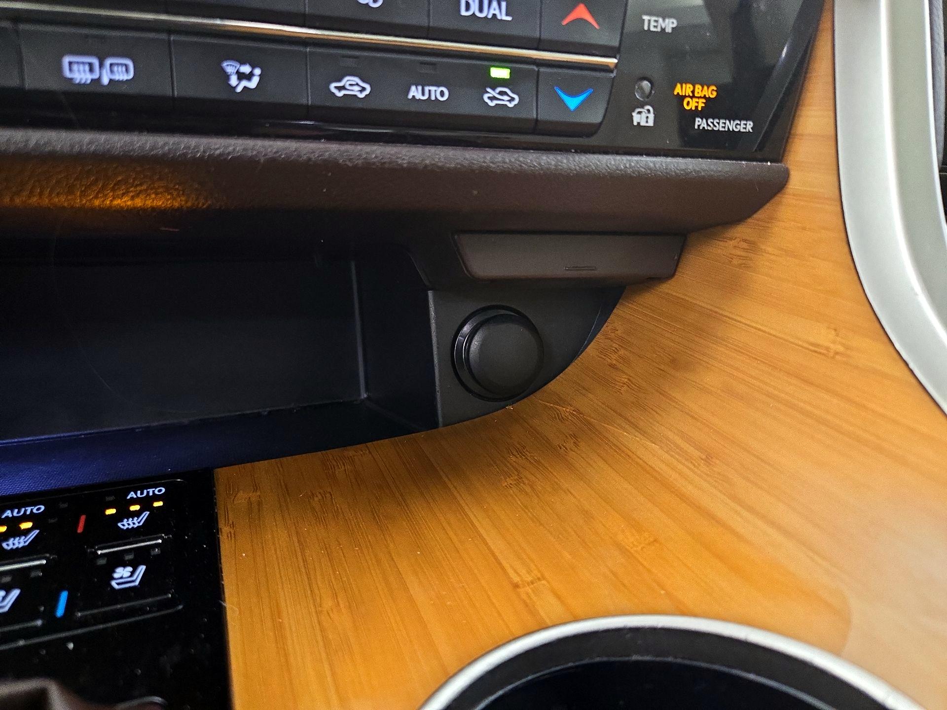 Thumbnail: 2018 Lexus RX - 19