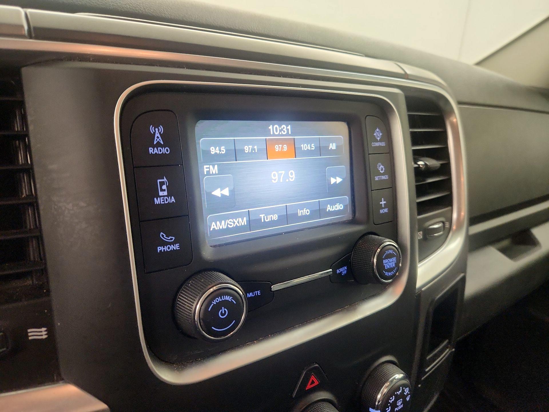 Thumbnail: 2021 RAM 1500 Classic - 15