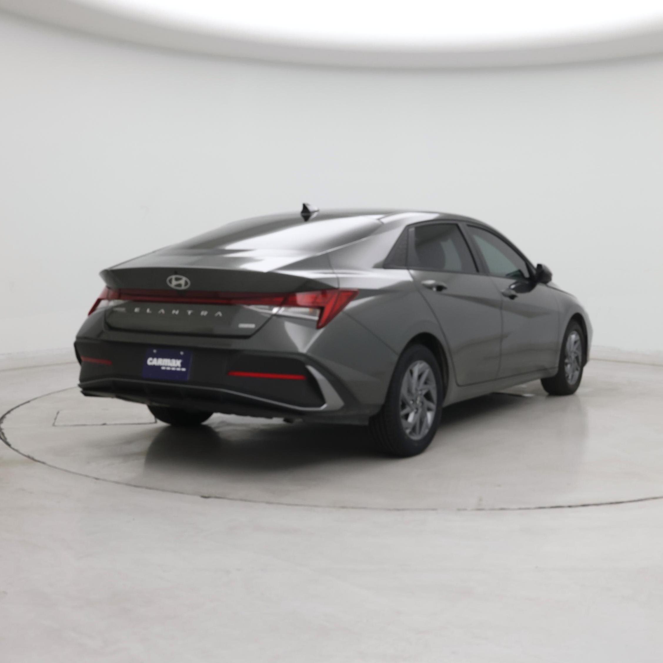 Thumbnail: 2025 Hyundai Elantra - 8