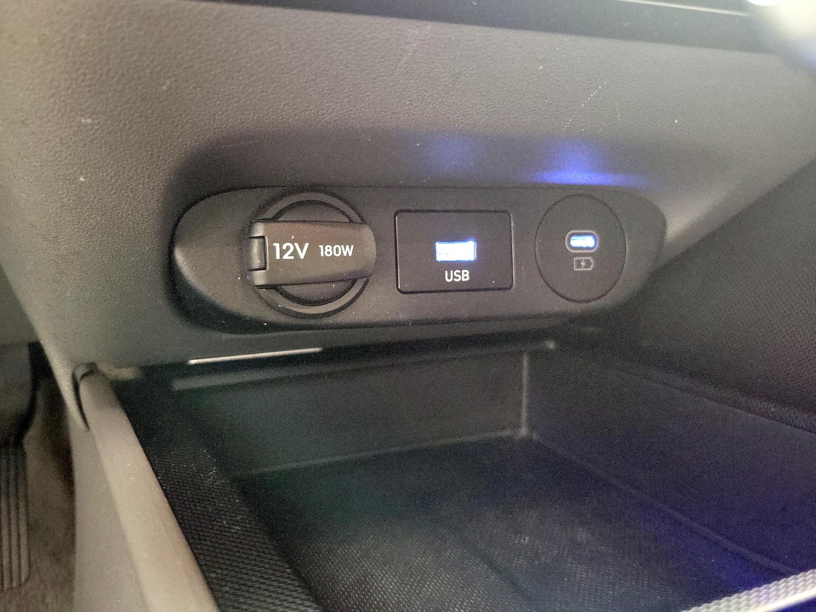 2025 Hyundai Elantra SE - Photo 19