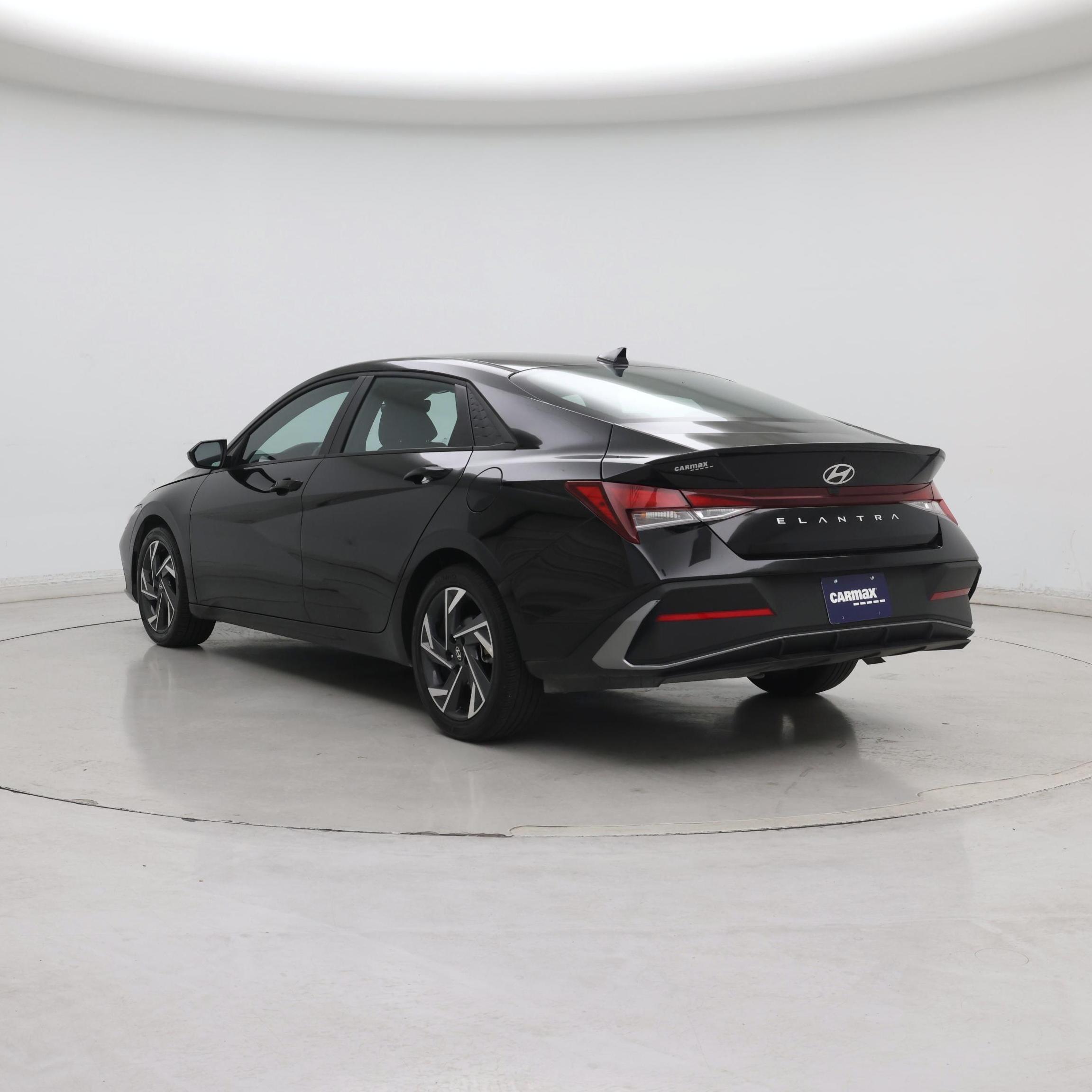 Thumbnail: 2025 Hyundai Elantra - 2