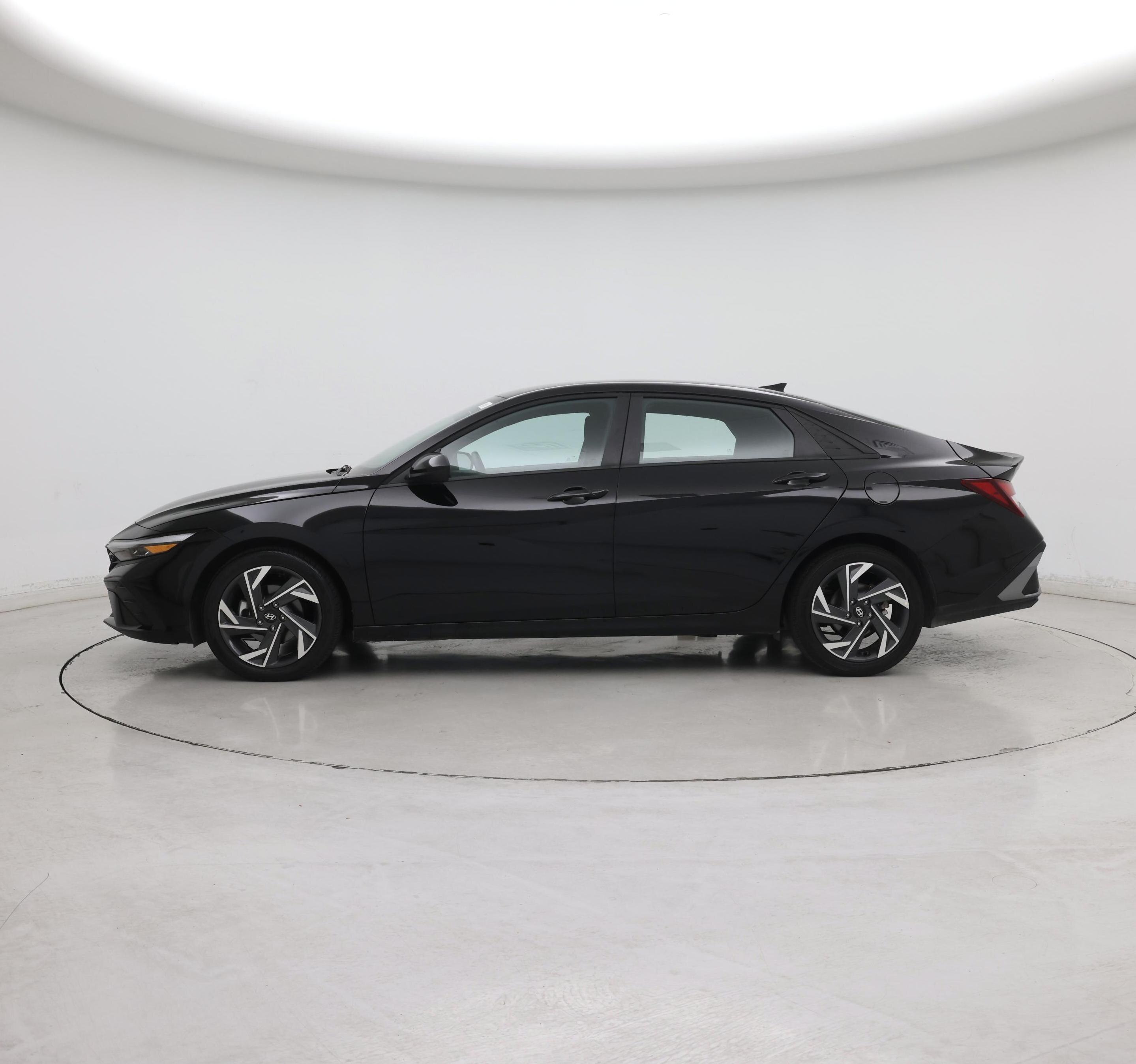 Thumbnail: 2025 Hyundai Elantra - 3