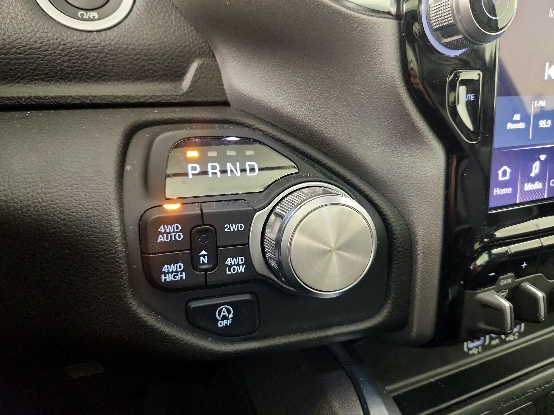 Thumbnail: 2025 RAM 1500 - 18