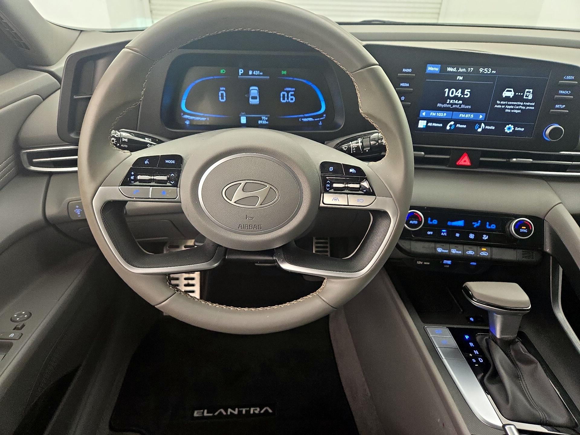 Thumbnail: 2025 Hyundai Elantra - 10