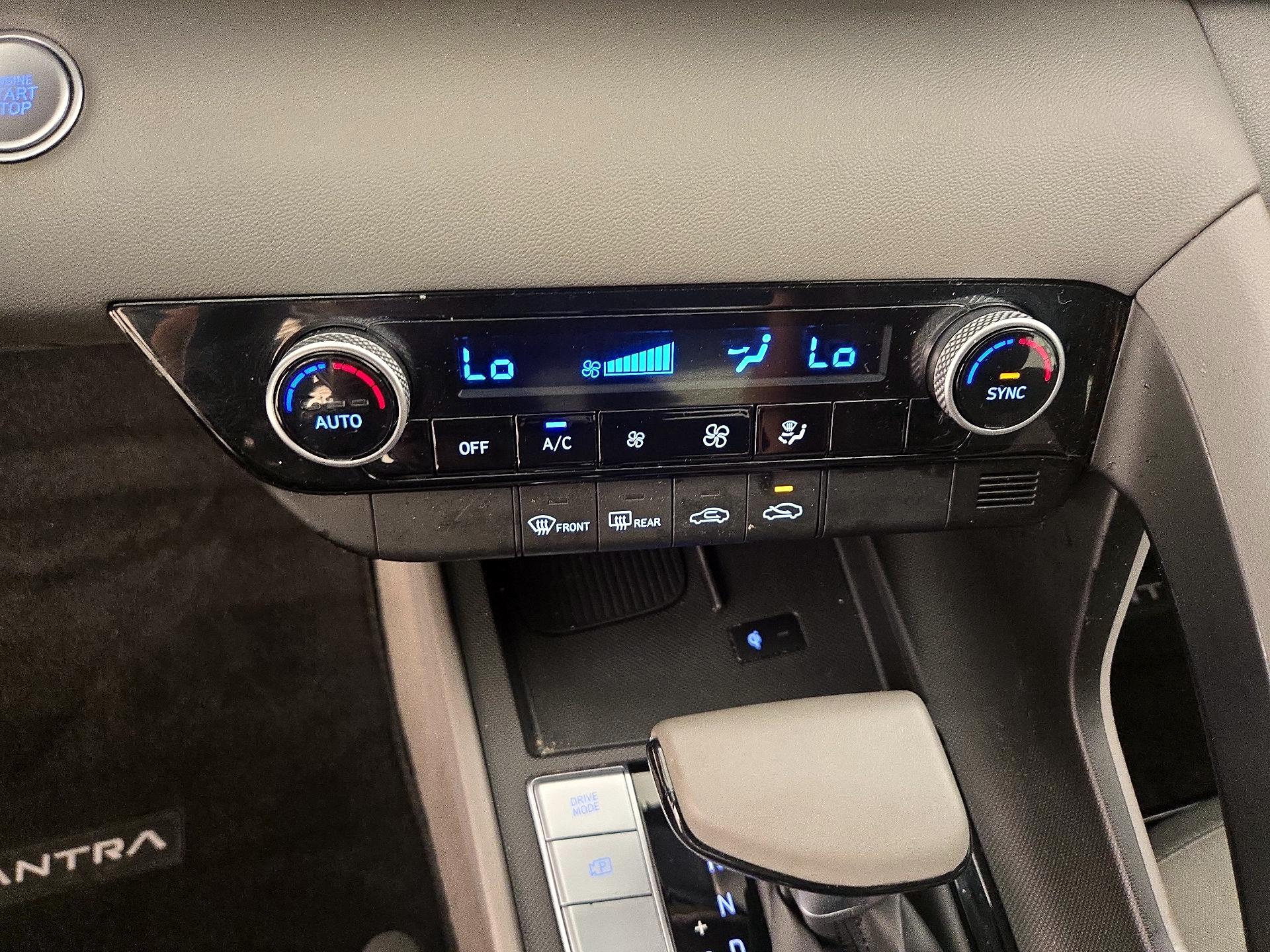 Thumbnail: 2025 Hyundai Elantra - 16