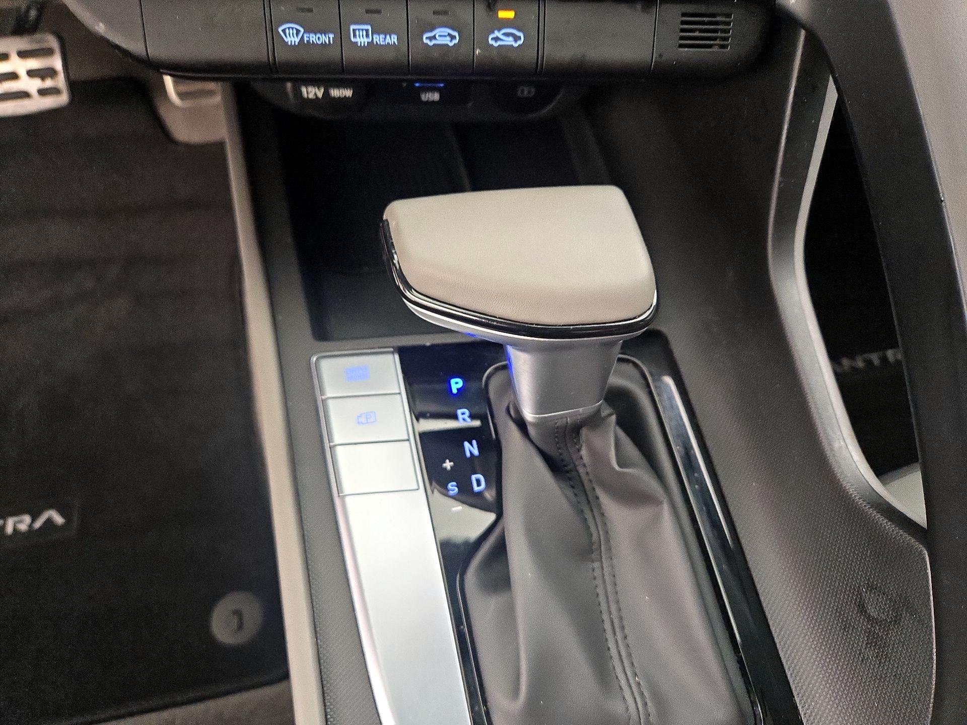 Thumbnail: 2025 Hyundai Elantra - 17