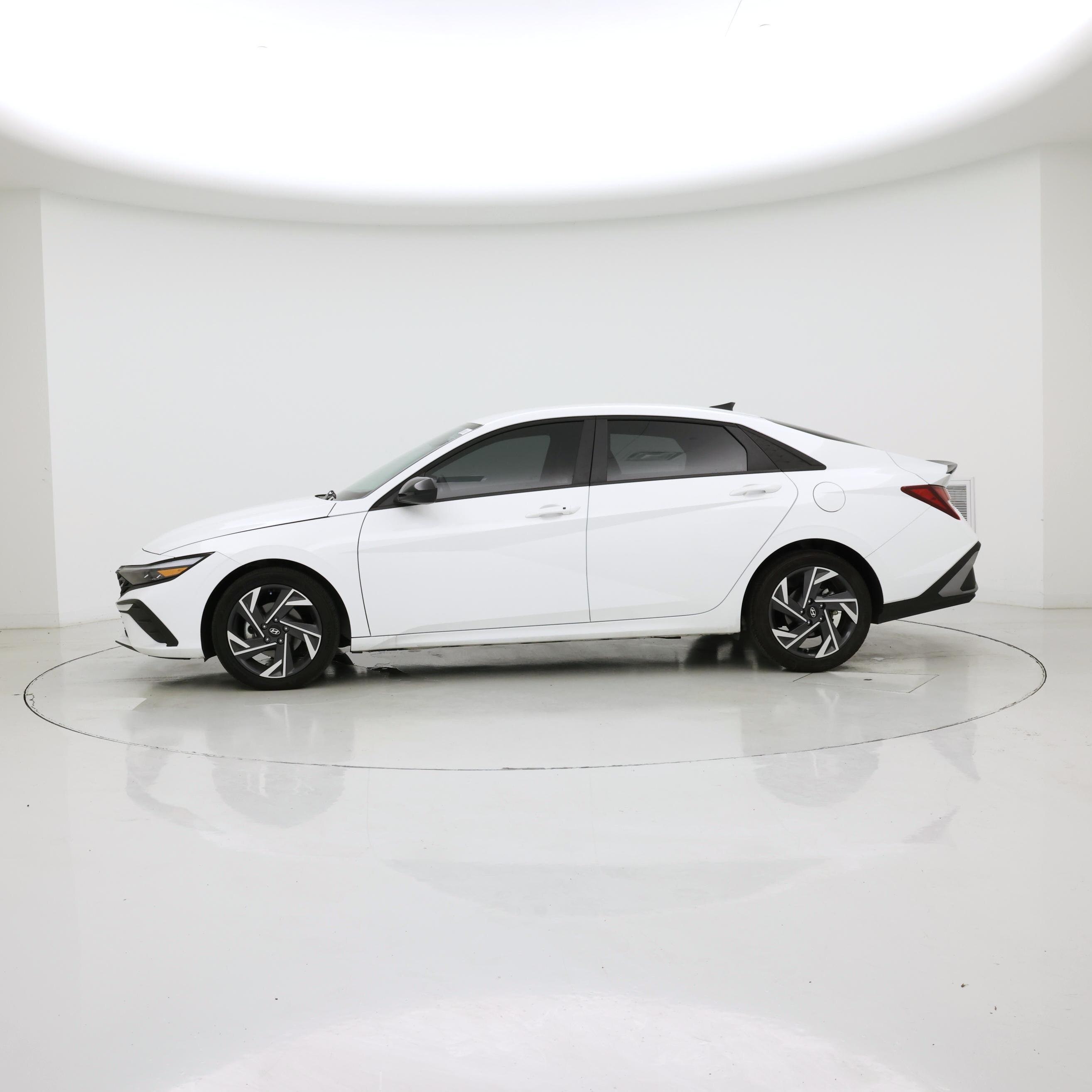 Thumbnail: 2025 Hyundai Elantra - 3