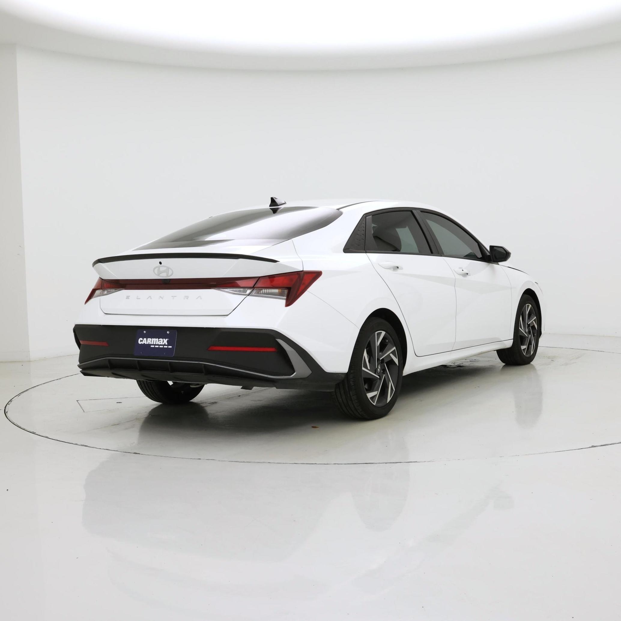 Thumbnail: 2025 Hyundai Elantra - 8
