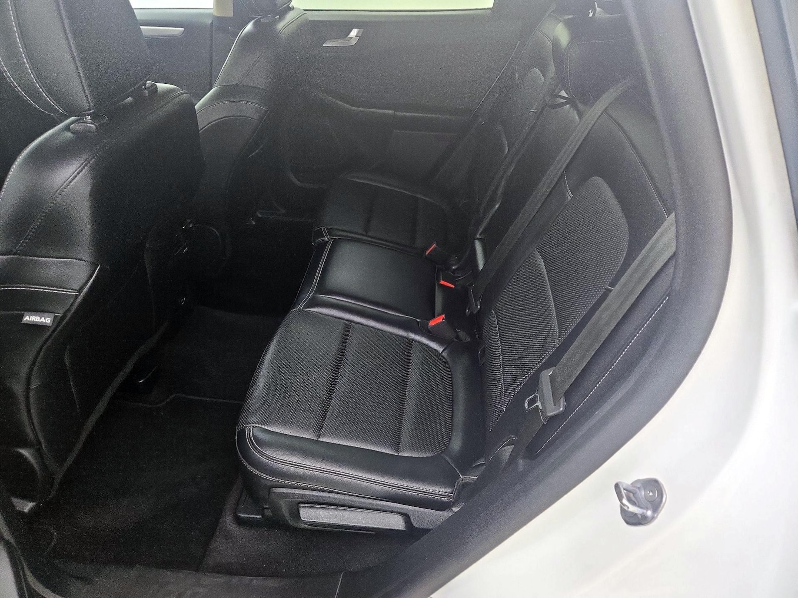 2020 Ford Escape SEL - Photo 18