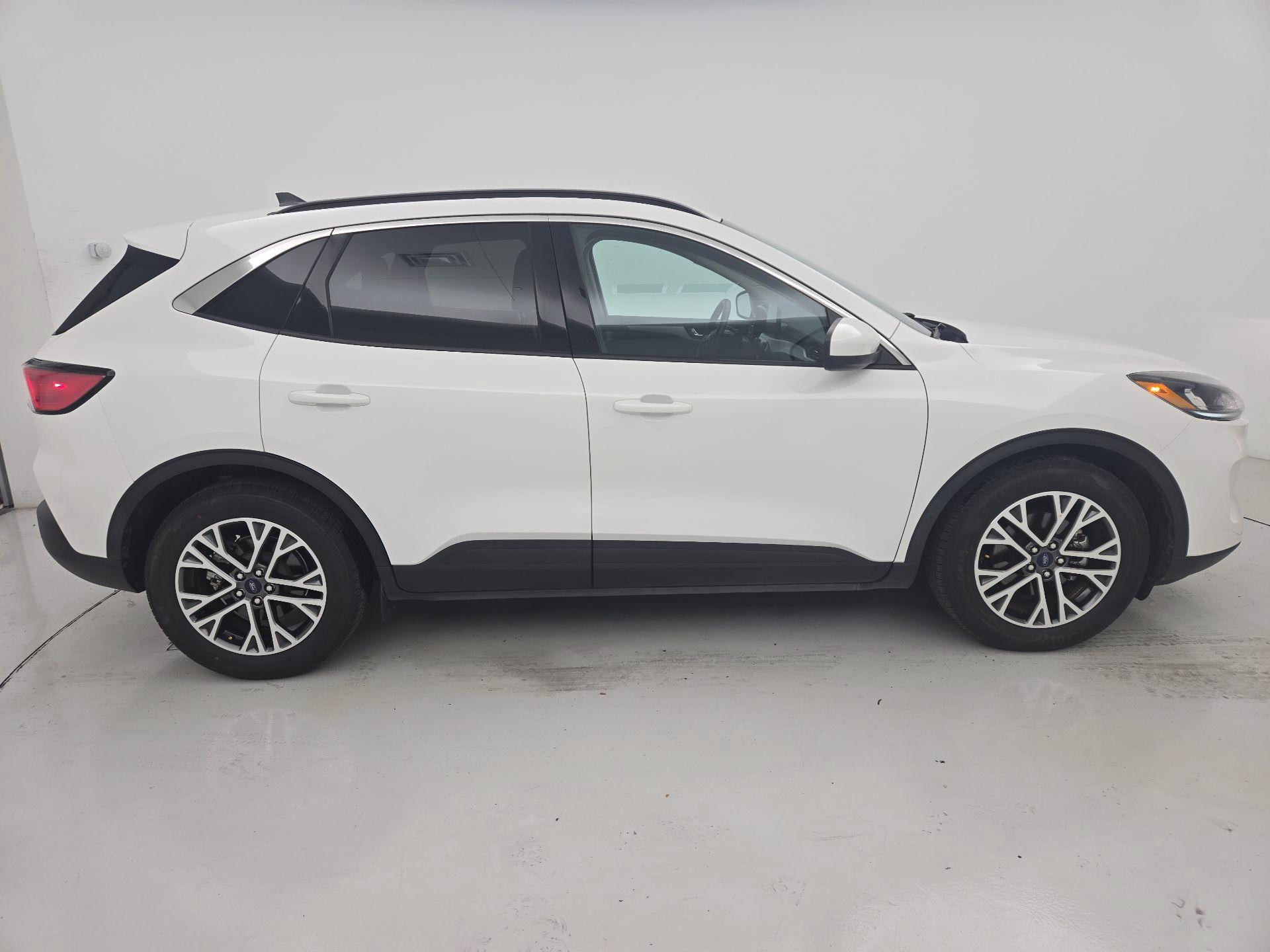 Thumbnail: 2020 Ford Escape - 4