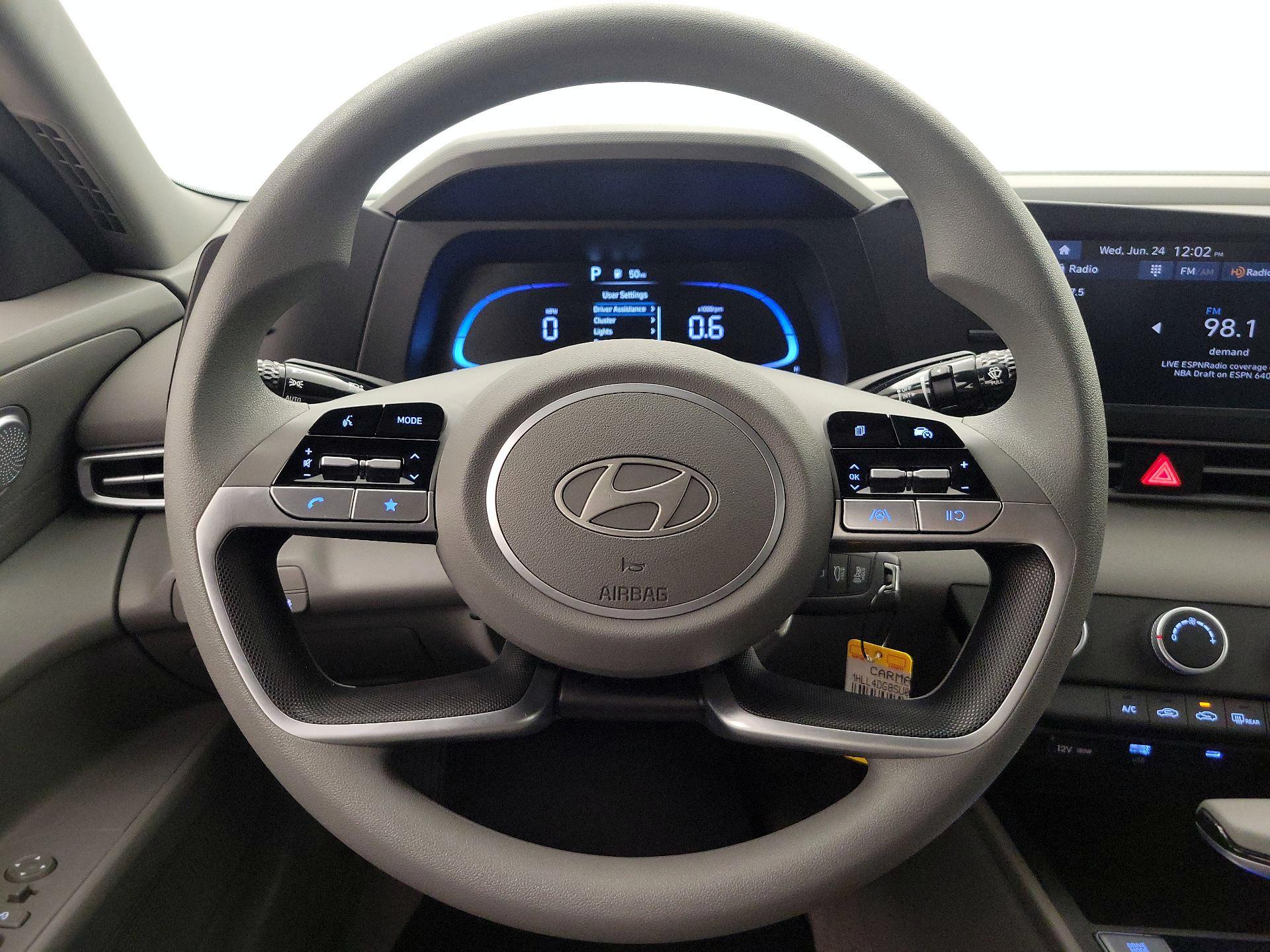 Thumbnail: 2025 Hyundai Elantra - 10