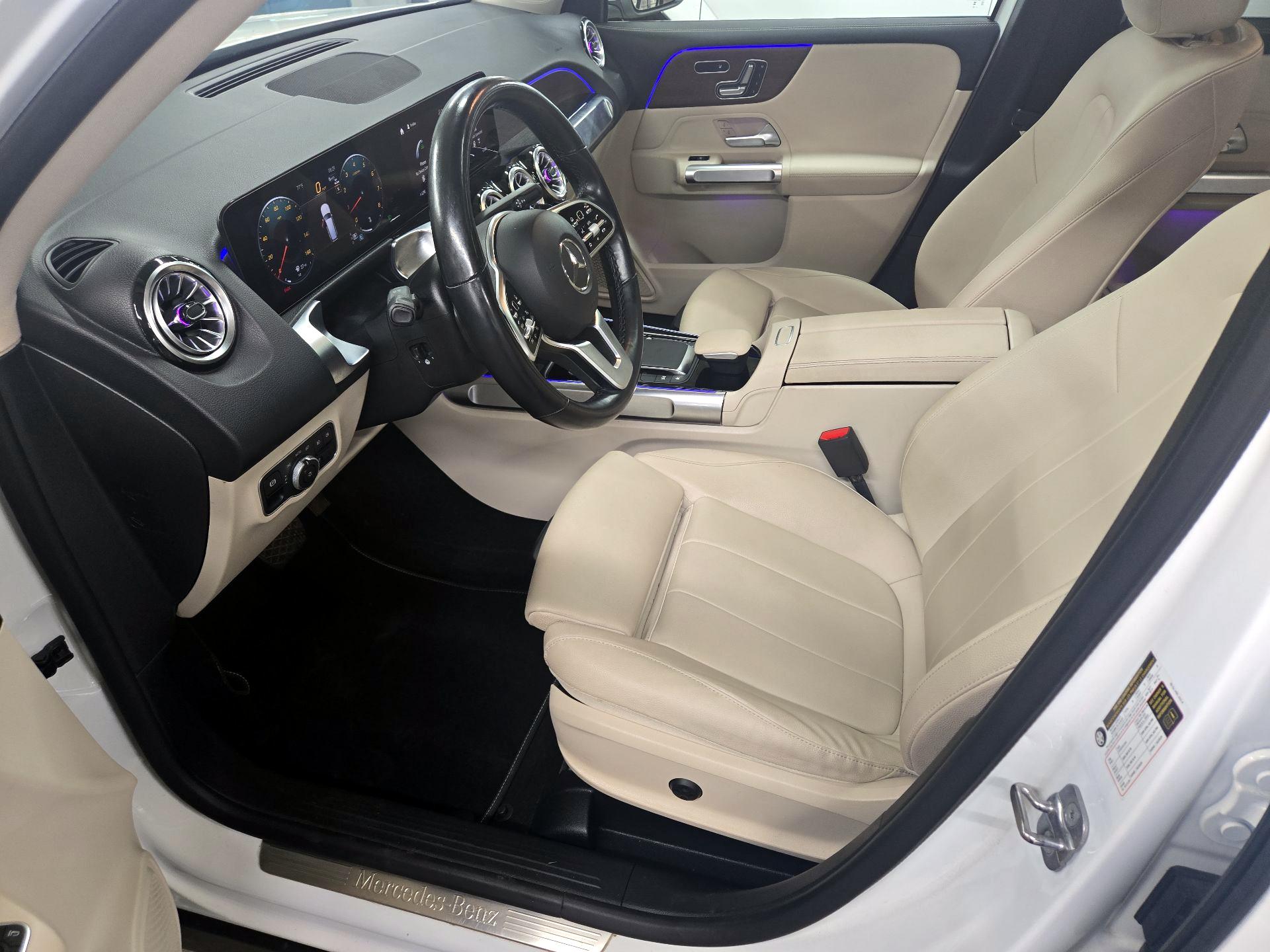 Thumbnail: 2023 Mercedes-Benz GLB - 11