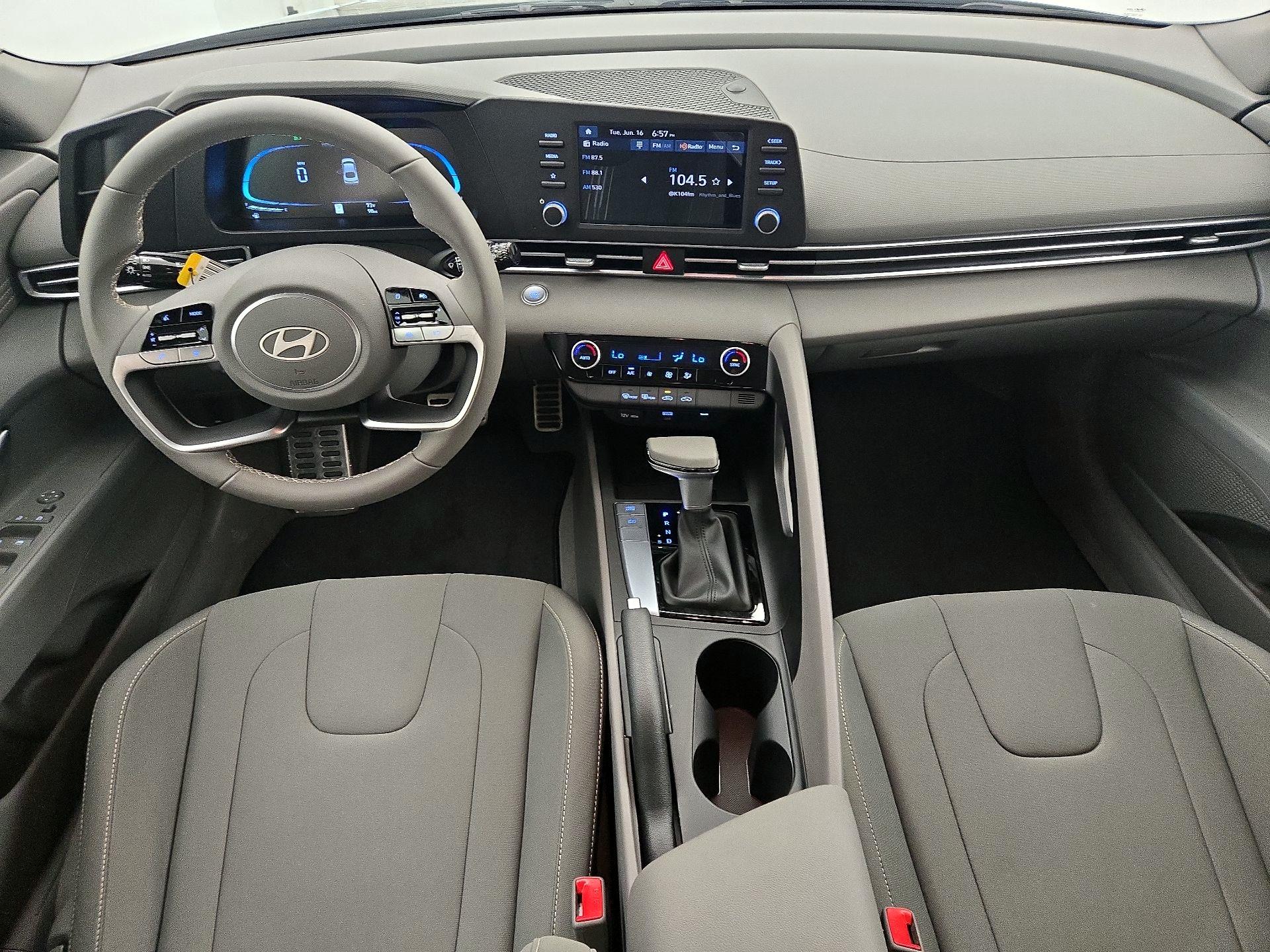 Thumbnail: 2025 Hyundai Elantra - 9