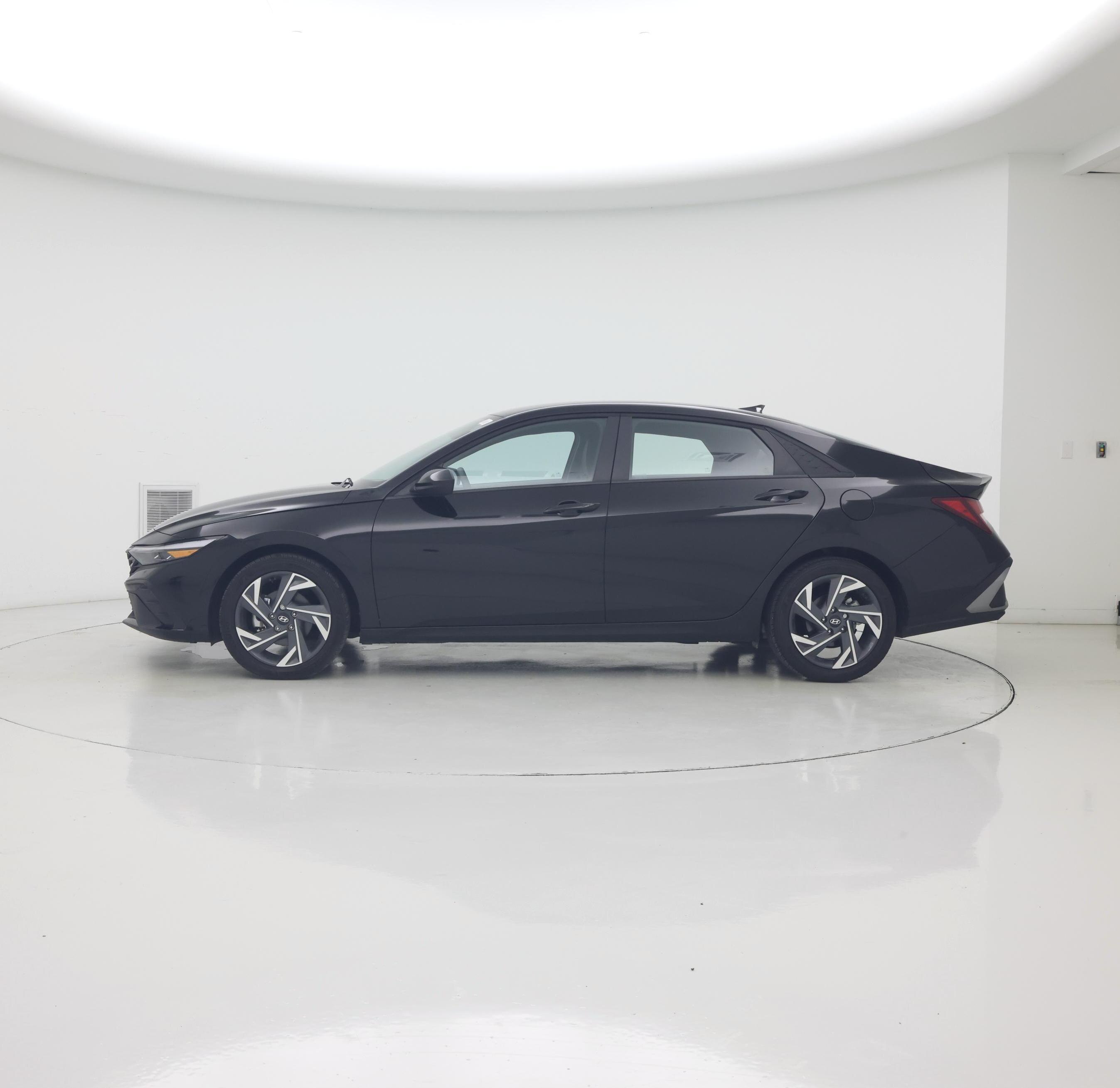 Thumbnail: 2025 Hyundai Elantra - 3