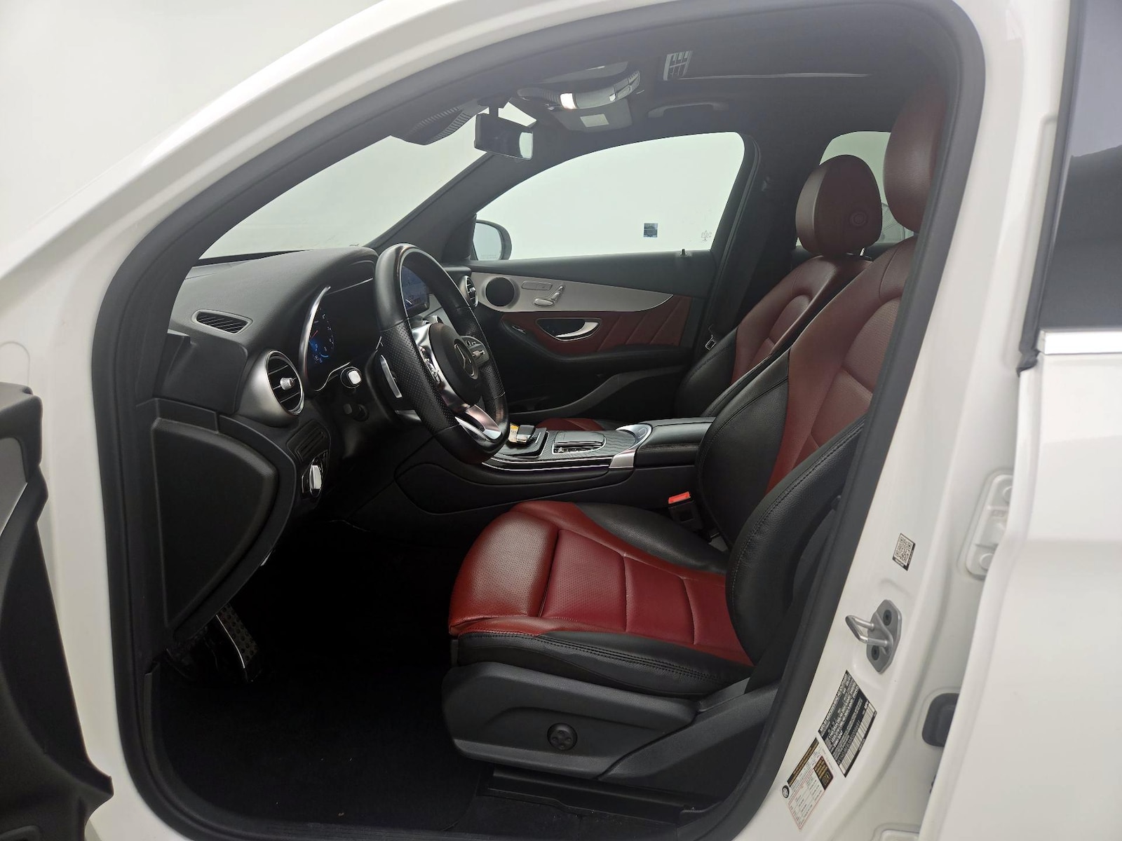2021 Mercedes-Benz GLC Coupe GLC300 - Photo 12