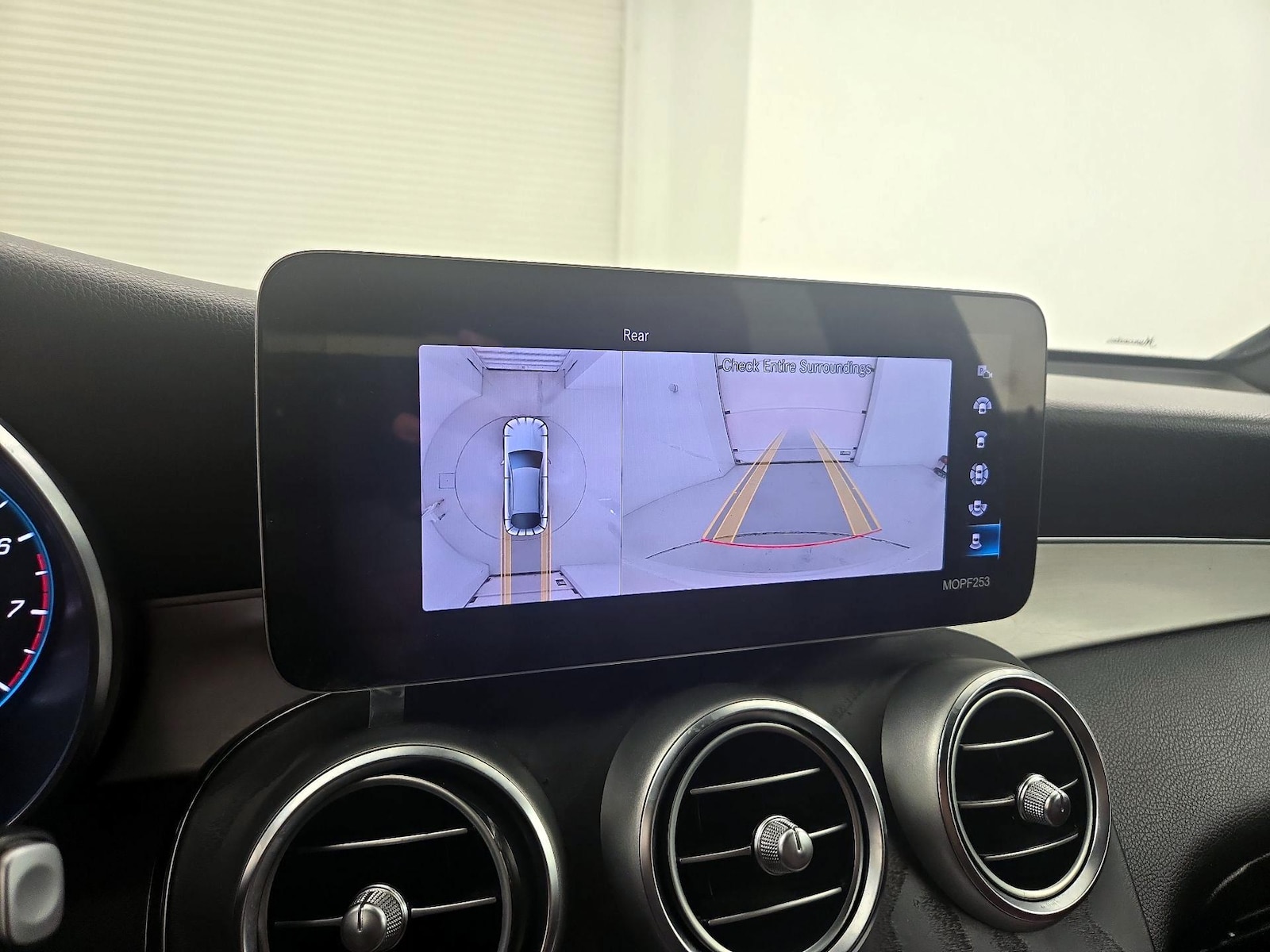 2021 Mercedes-Benz GLC Coupe GLC300 - Photo 16