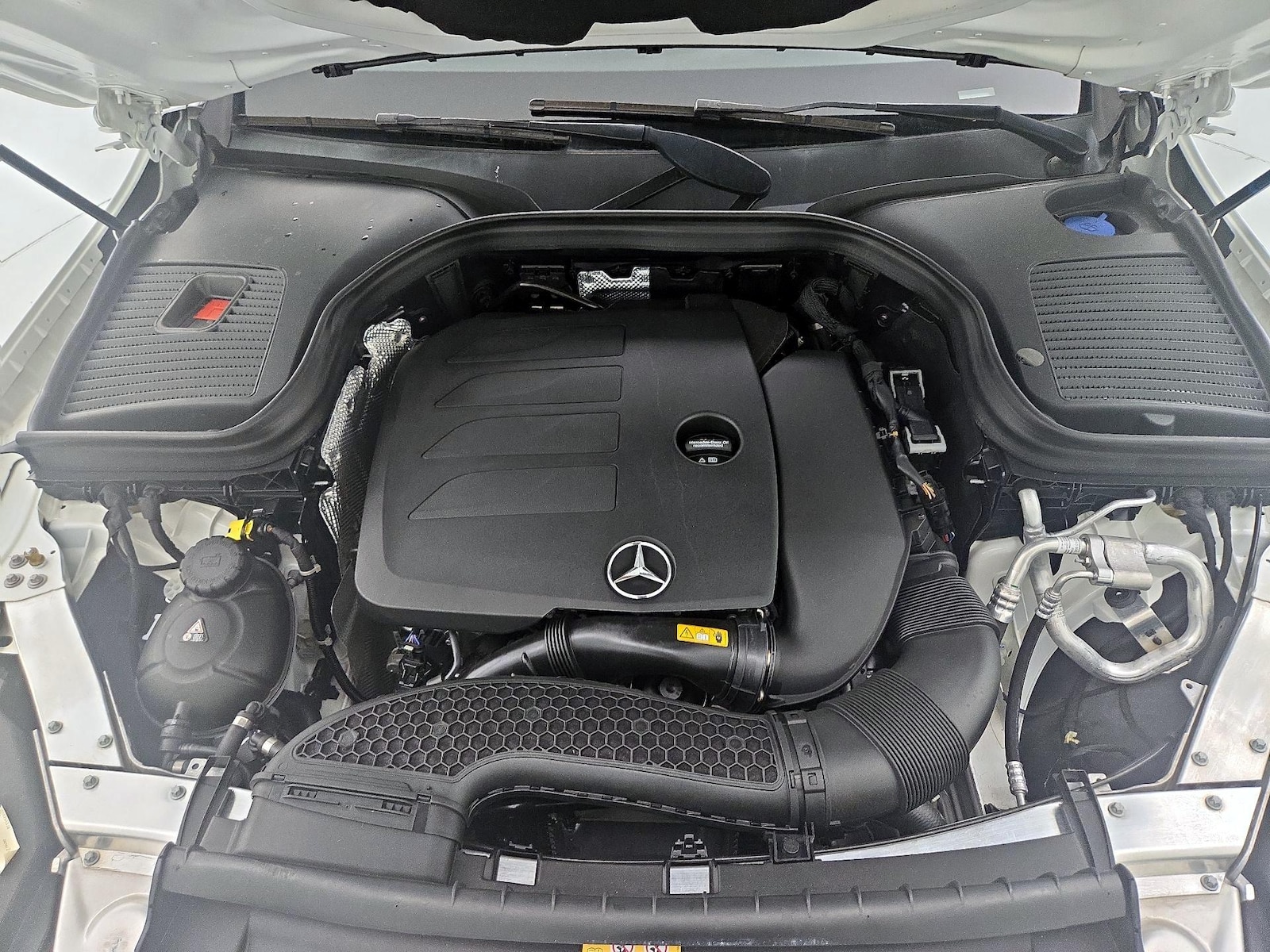 2021 Mercedes-Benz GLC Coupe GLC300 - Photo 24
