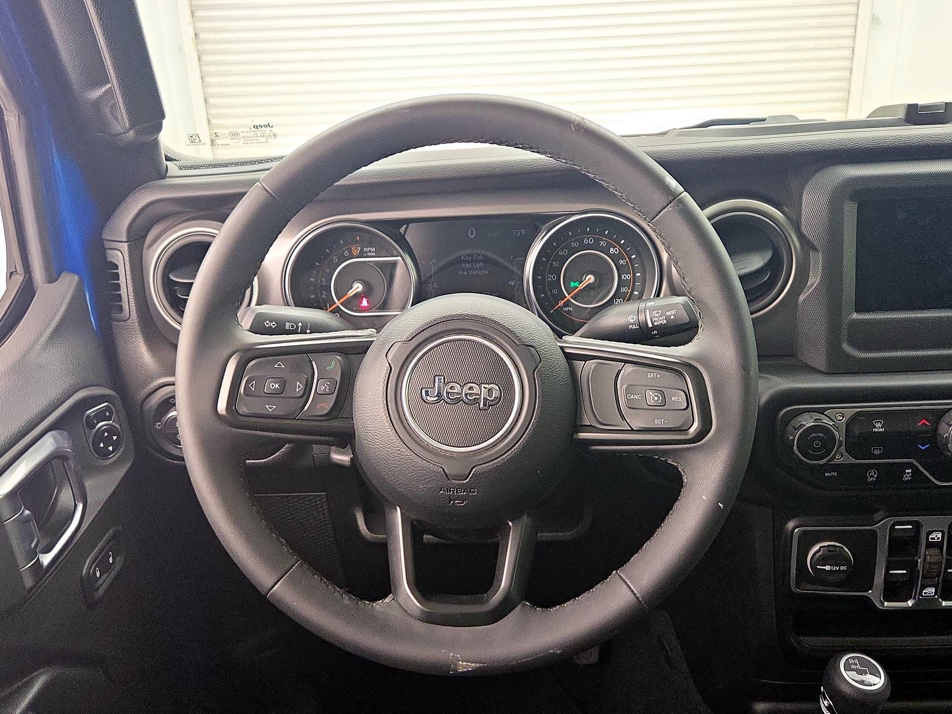 Thumbnail: 2023 Jeep Gladiator - 10